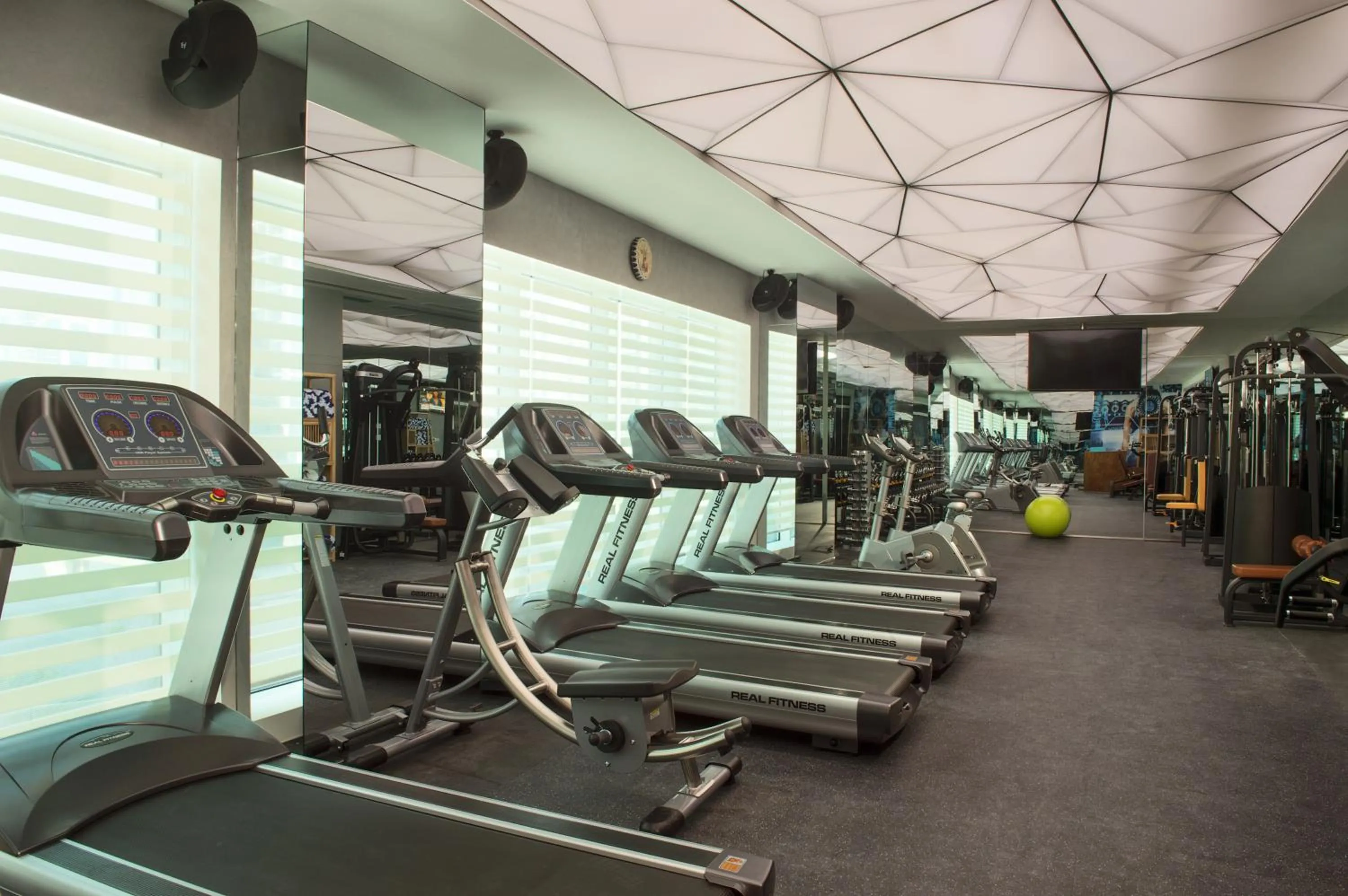 Fitness centre/facilities in Gulf Court Hotel Business Bay