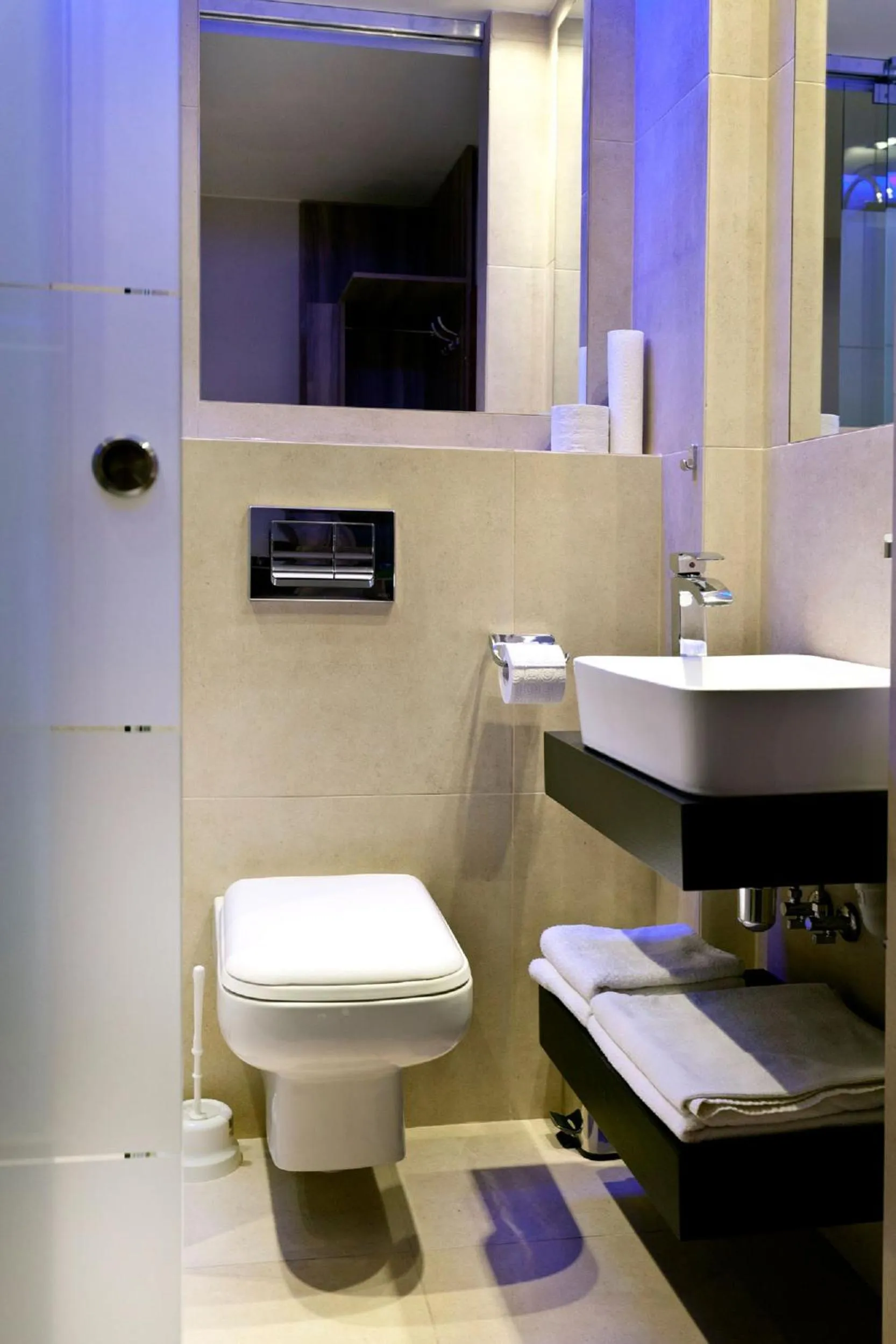 Bathroom in Nu Hotel