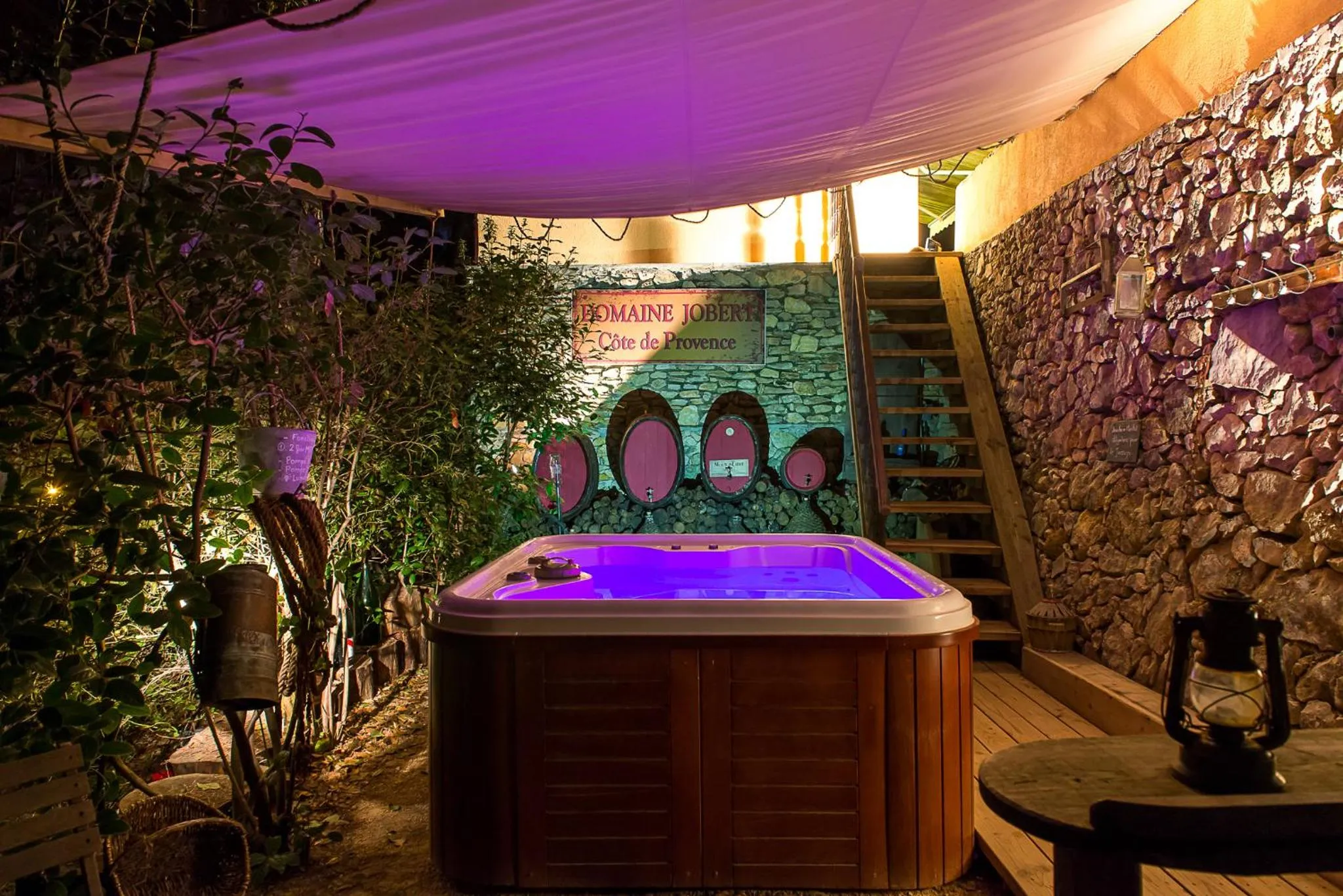 Hot Tub in Domaine Jobert