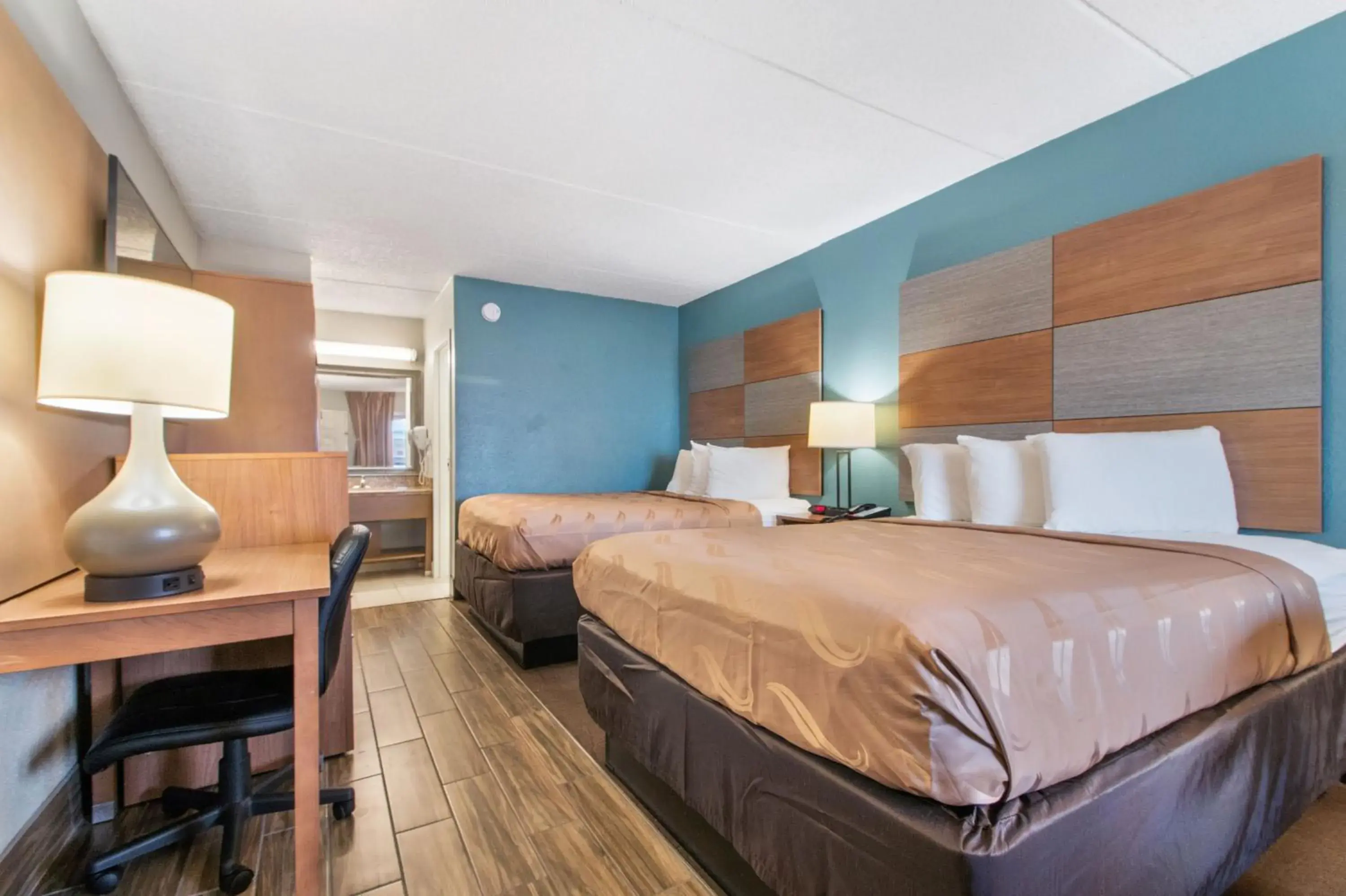 Two Queen Beds with Partial Sea View in Beachfront Palms Hotel Galveston Two Queen Beds with Partial Sea View in Beachfront Palms Hotel Galveston