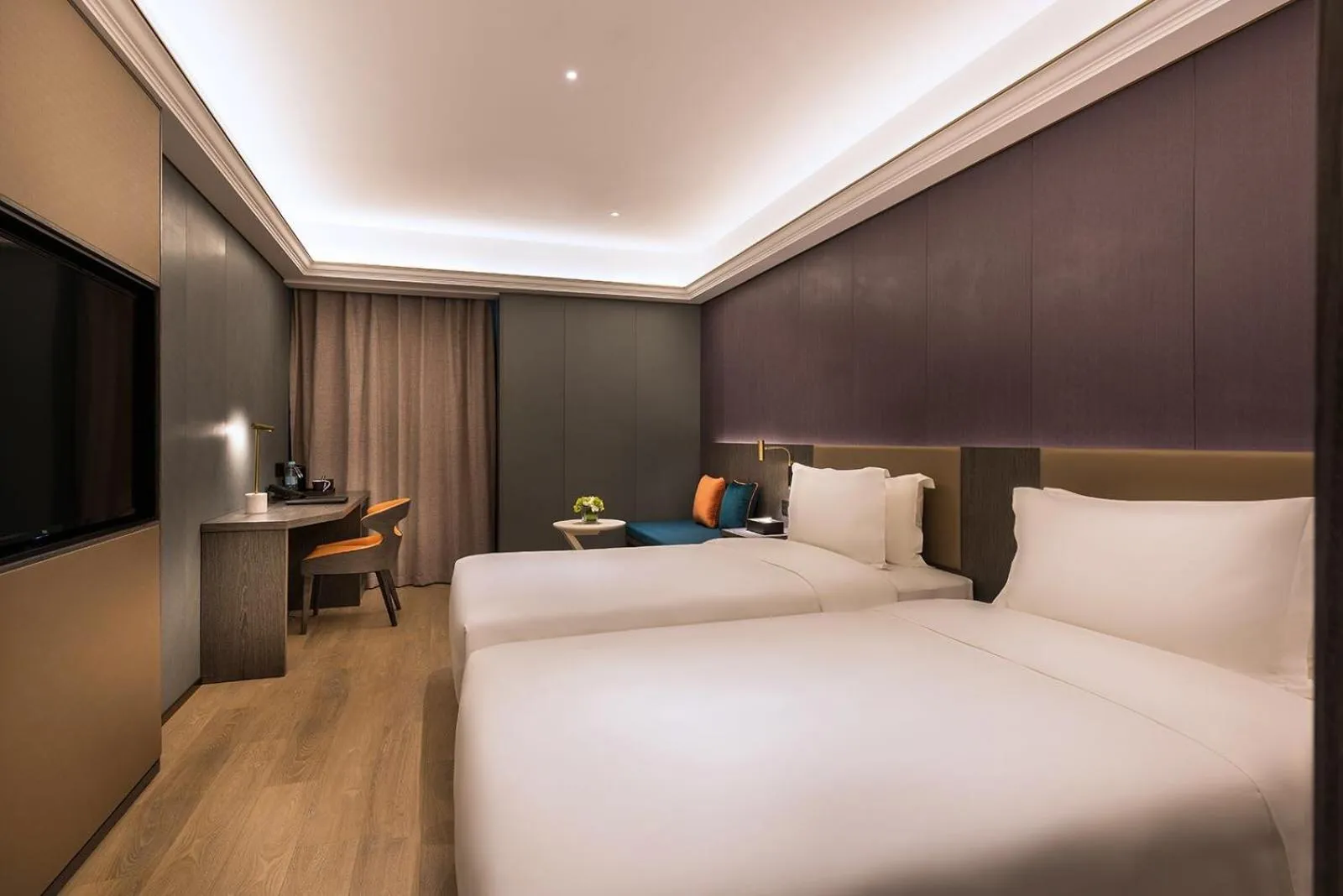 Bedroom, Bed in Mercure Shanghai NECC