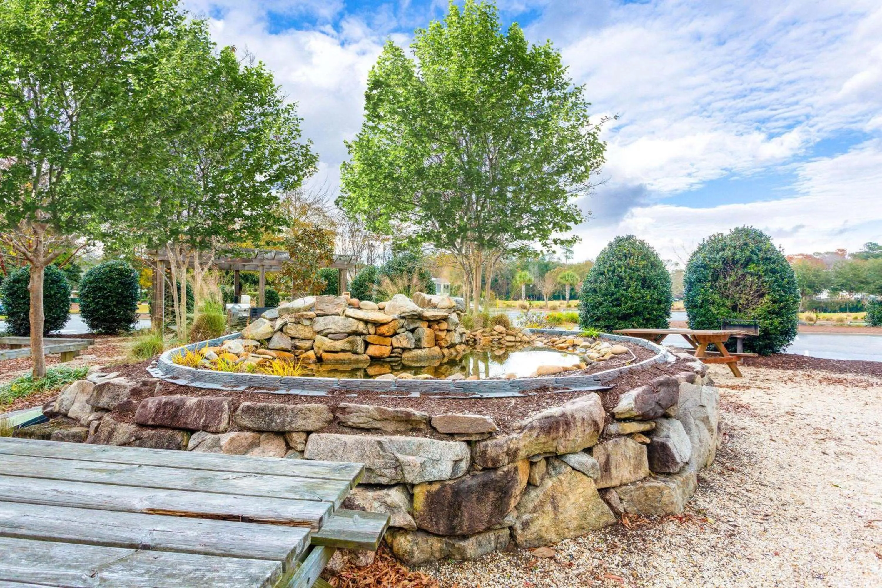 Inner courtyard view in Ellington at Wachesaw Plantation East a Ramada by Wyndham