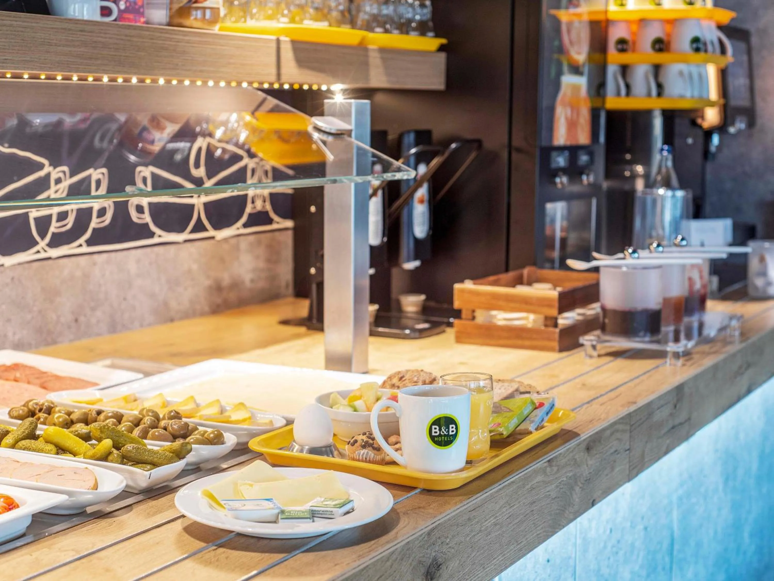 Restaurant/places to eat in B&B HOTEL Flensburg-City