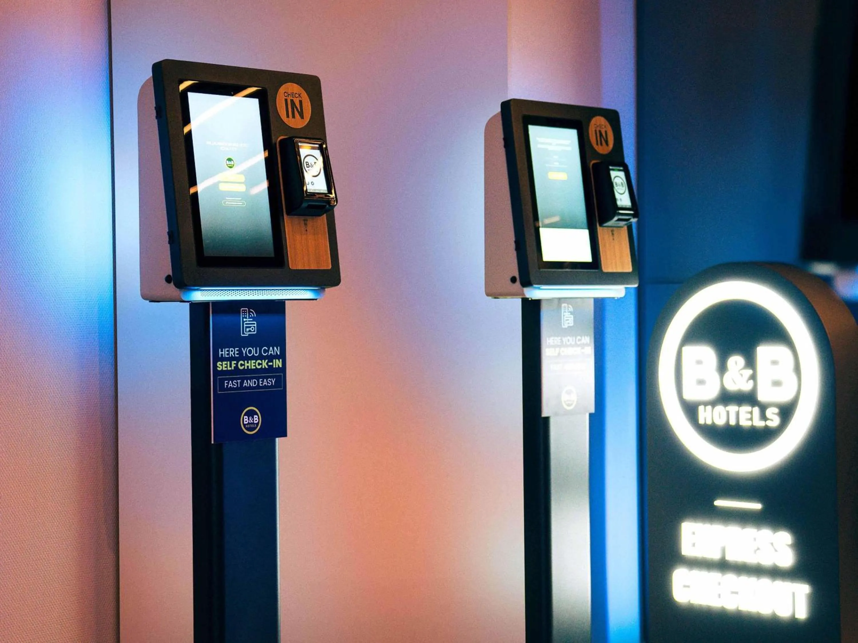 Lobby or reception in B&B HOTEL Flensburg-City