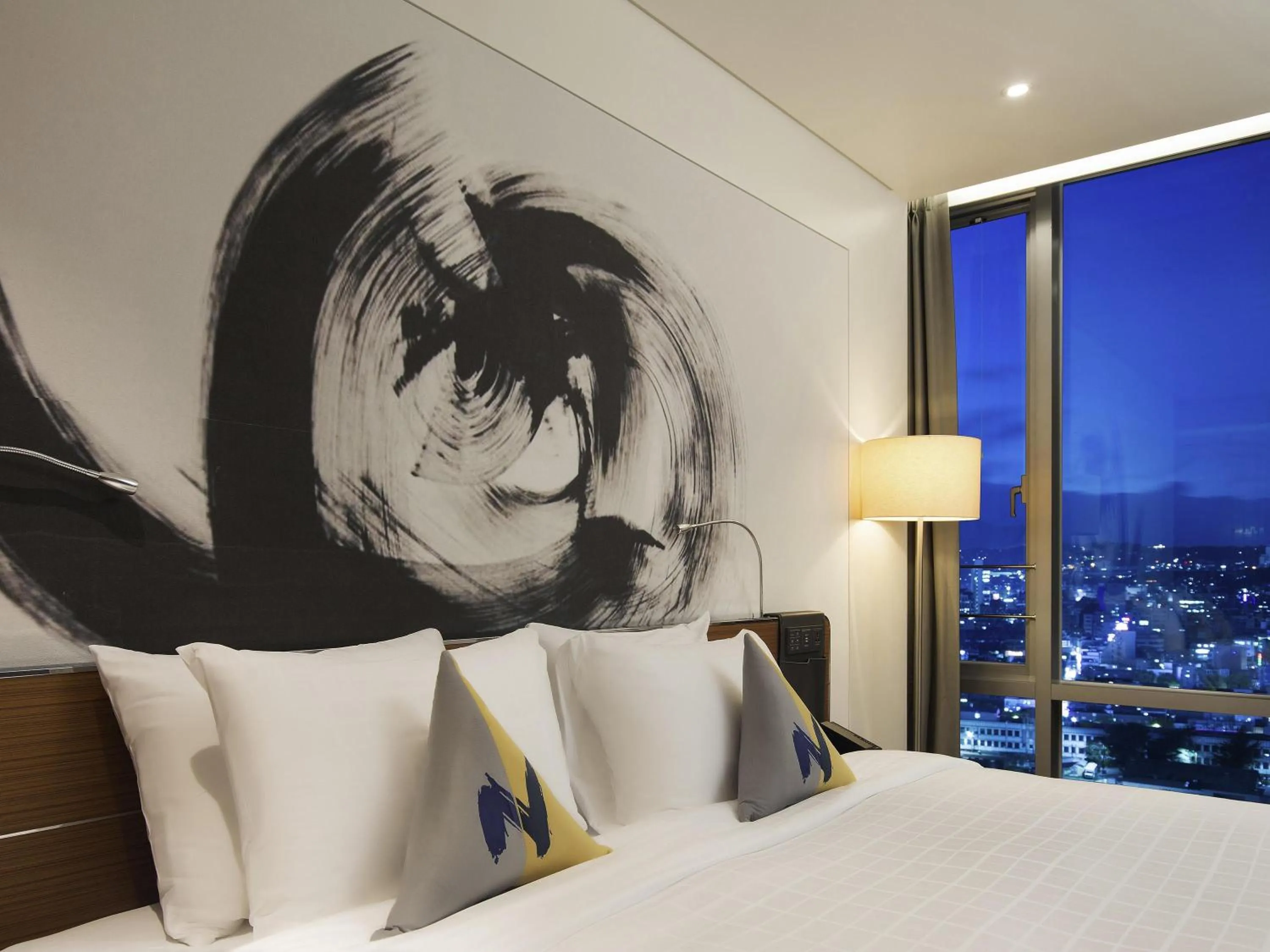 Bedroom, Bed in Novotel Ambassador Seoul Dongdaemun Hotels & Residences