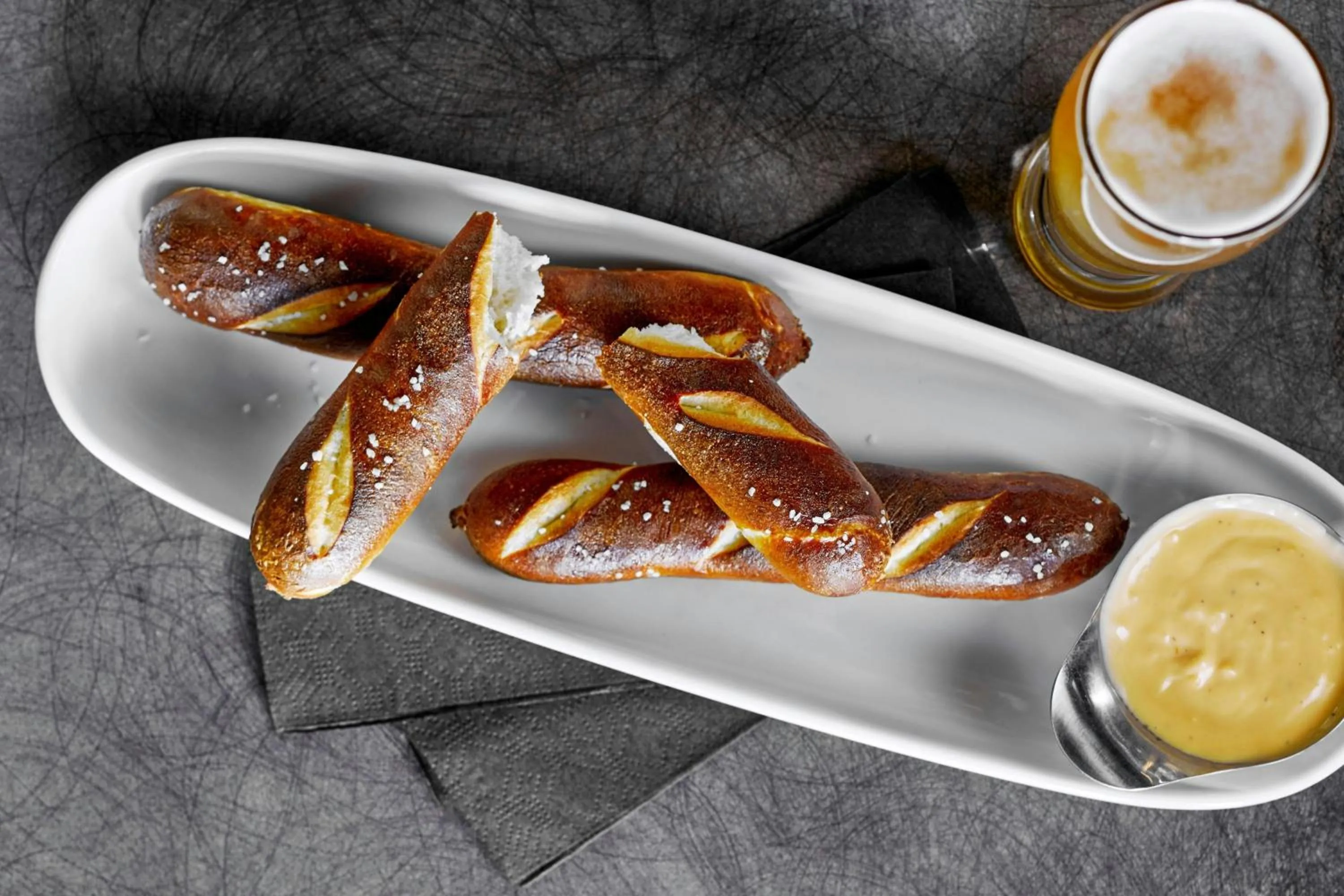 Restaurant/places to eat in AC Hotel Nashville Downtown