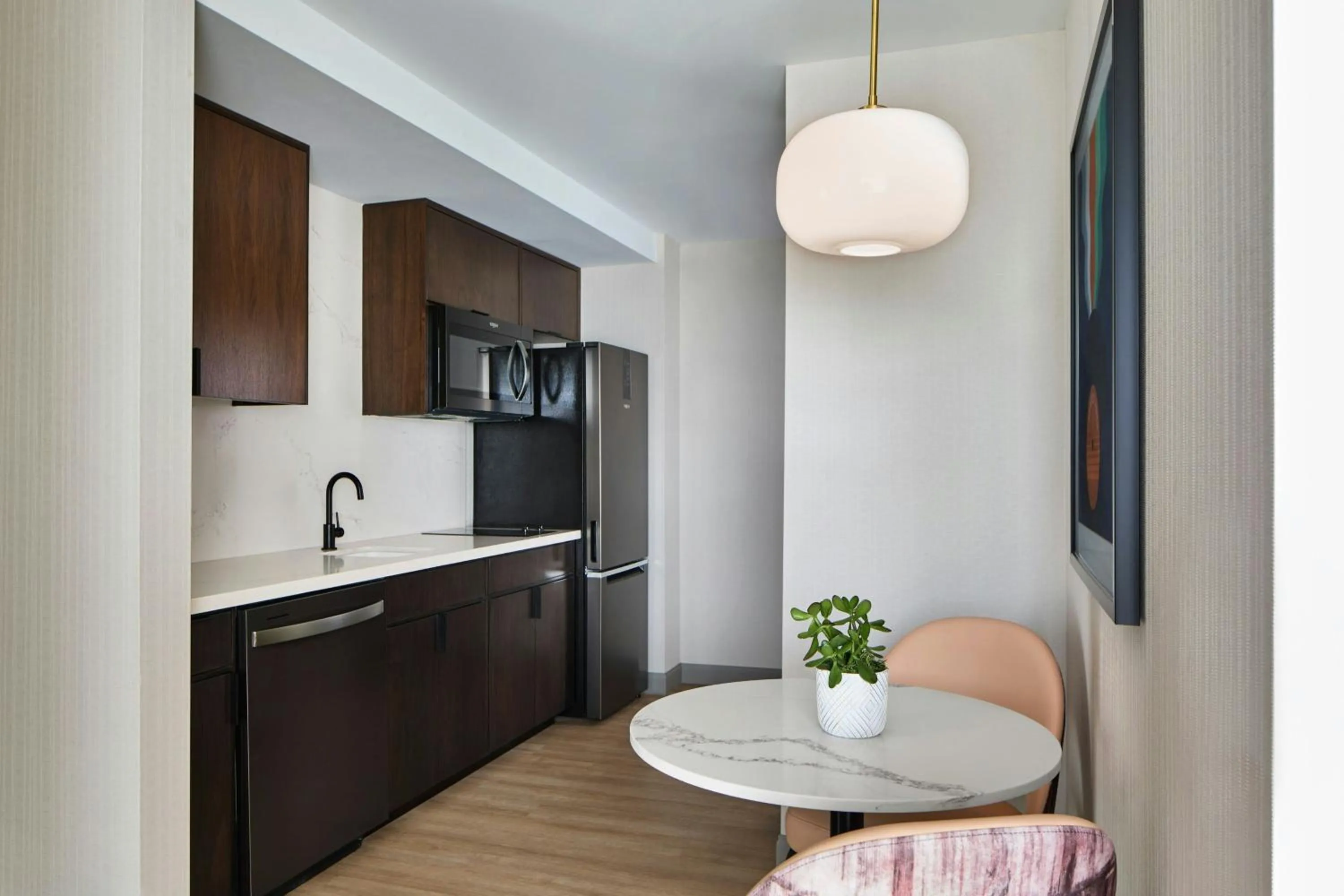 Kitchen or kitchenette in Residence Inn by Marriott Nashville Downtown/Convention Center