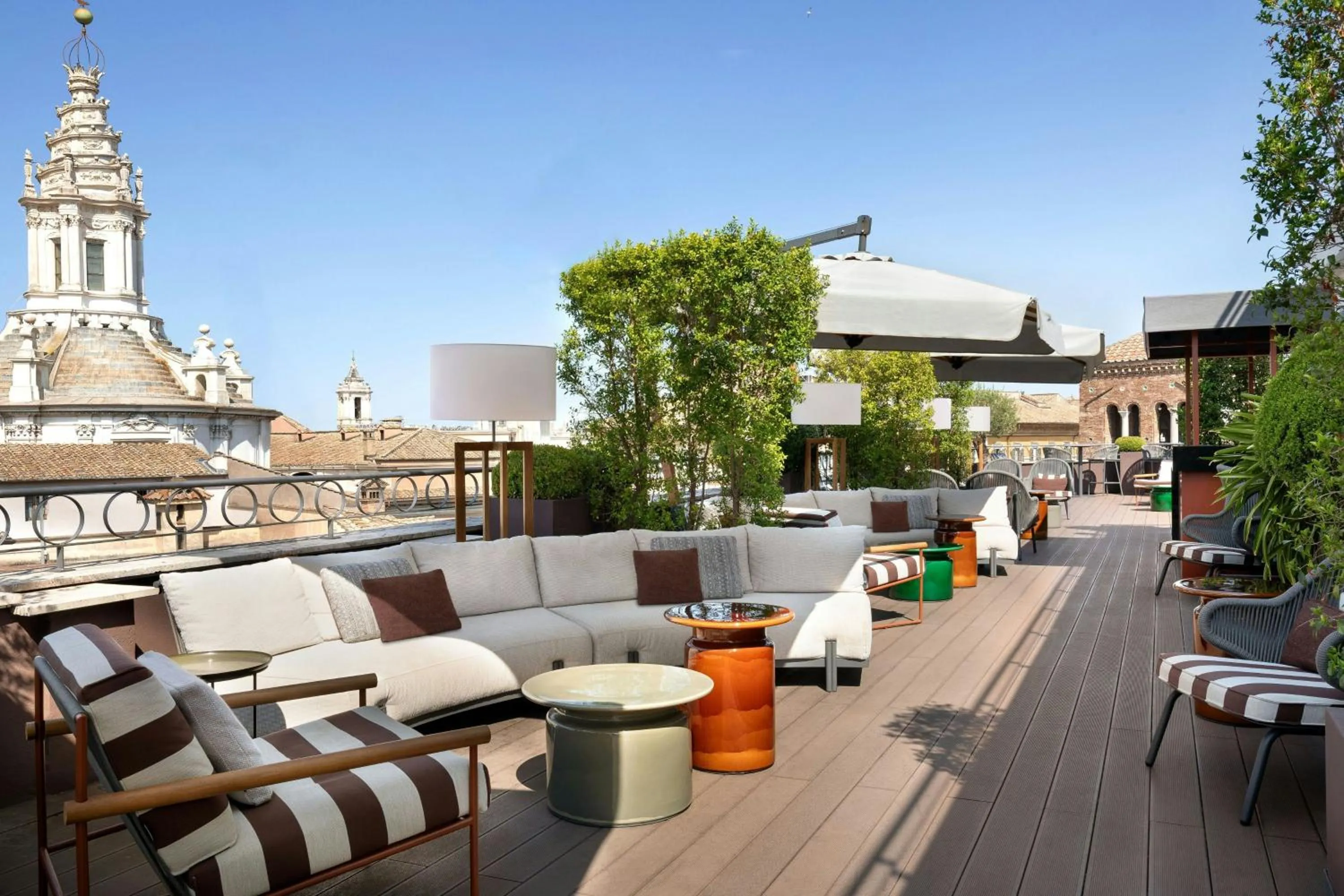 Lounge or bar in The Pantheon Iconic Rome Hotel, Autograph Collection