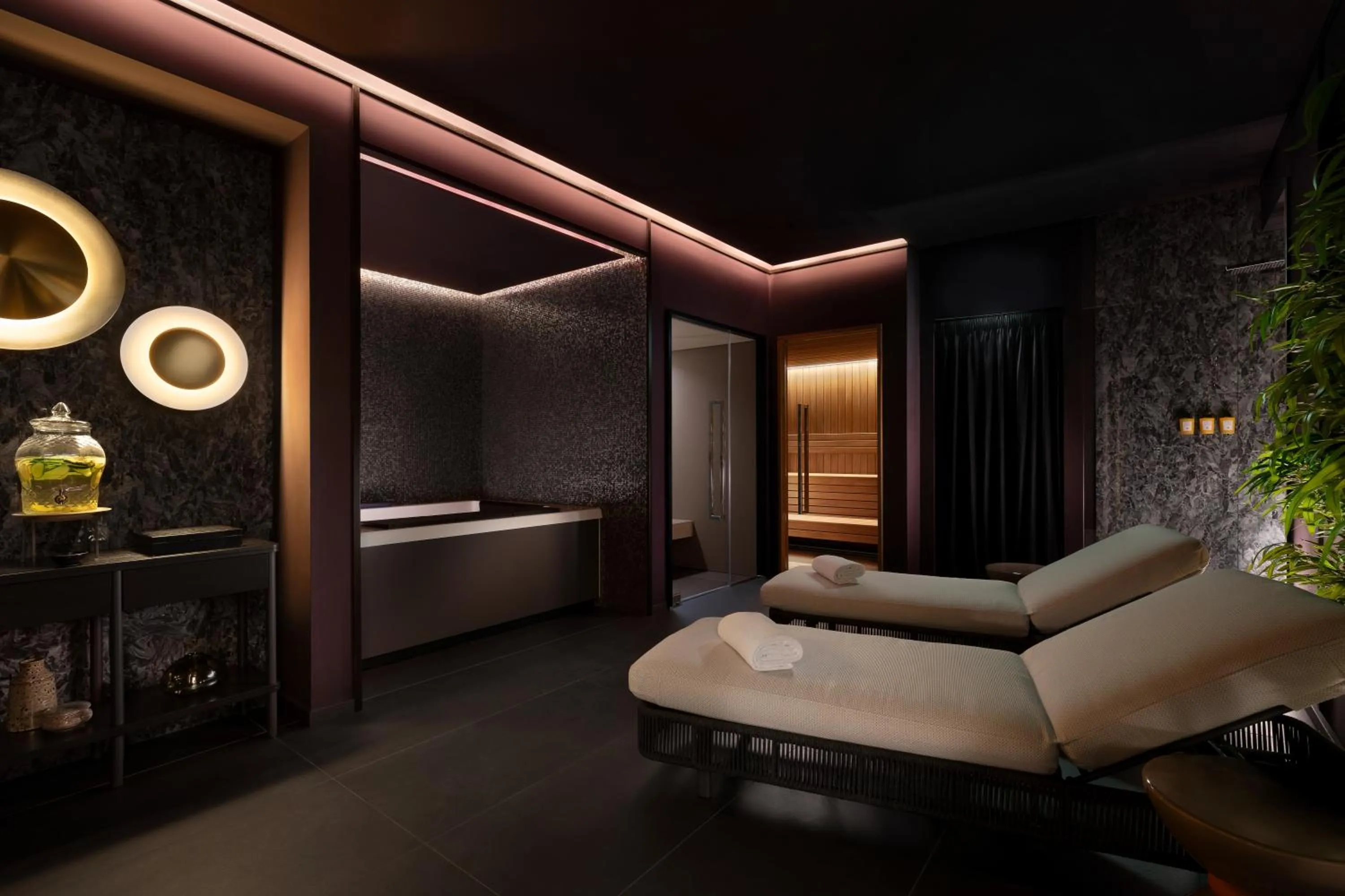 Spa and wellness centre/facilities in The Pantheon Iconic Rome Hotel, Autograph Collection