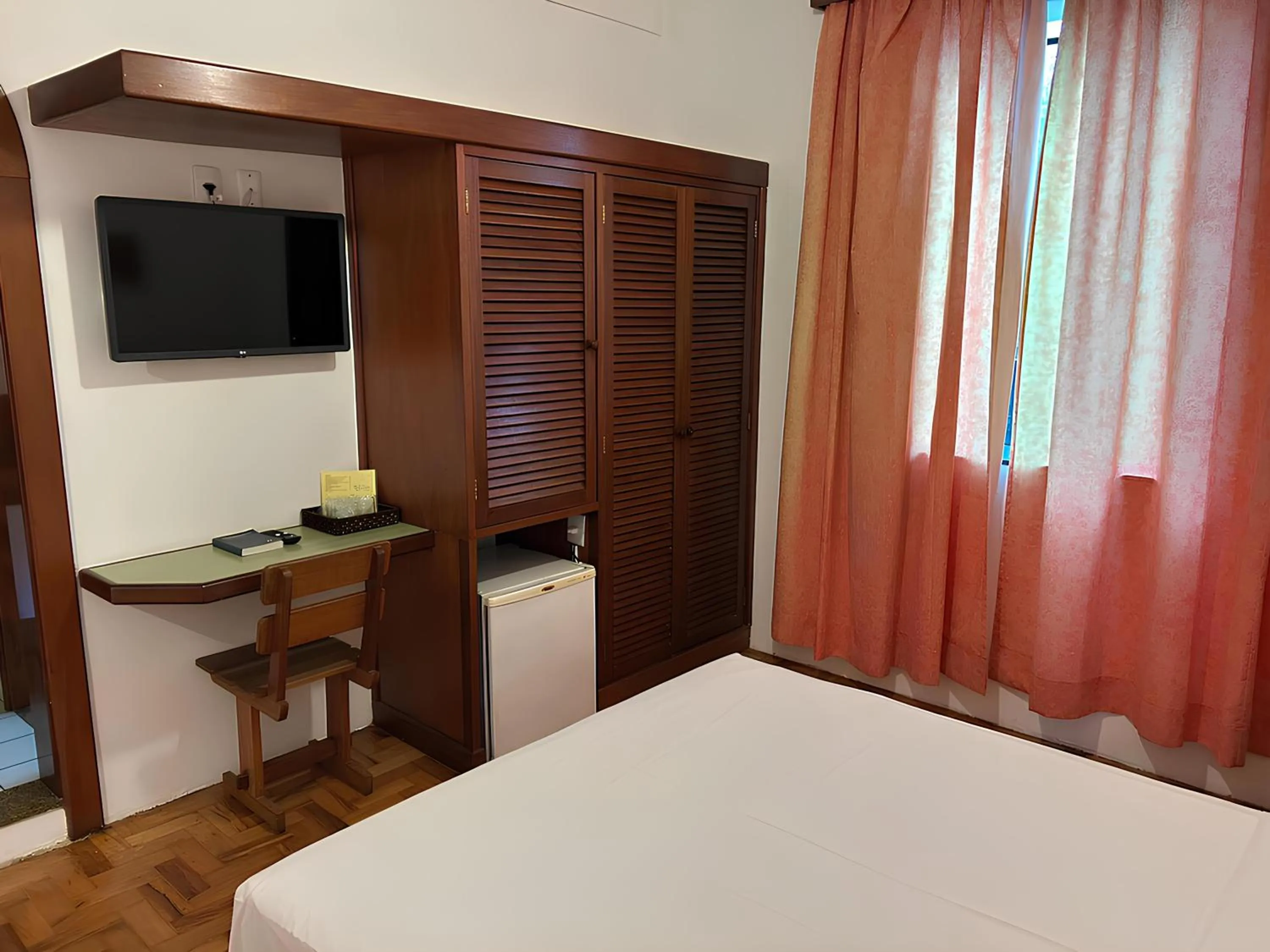 Bedroom, Bed in VOA Hotel União