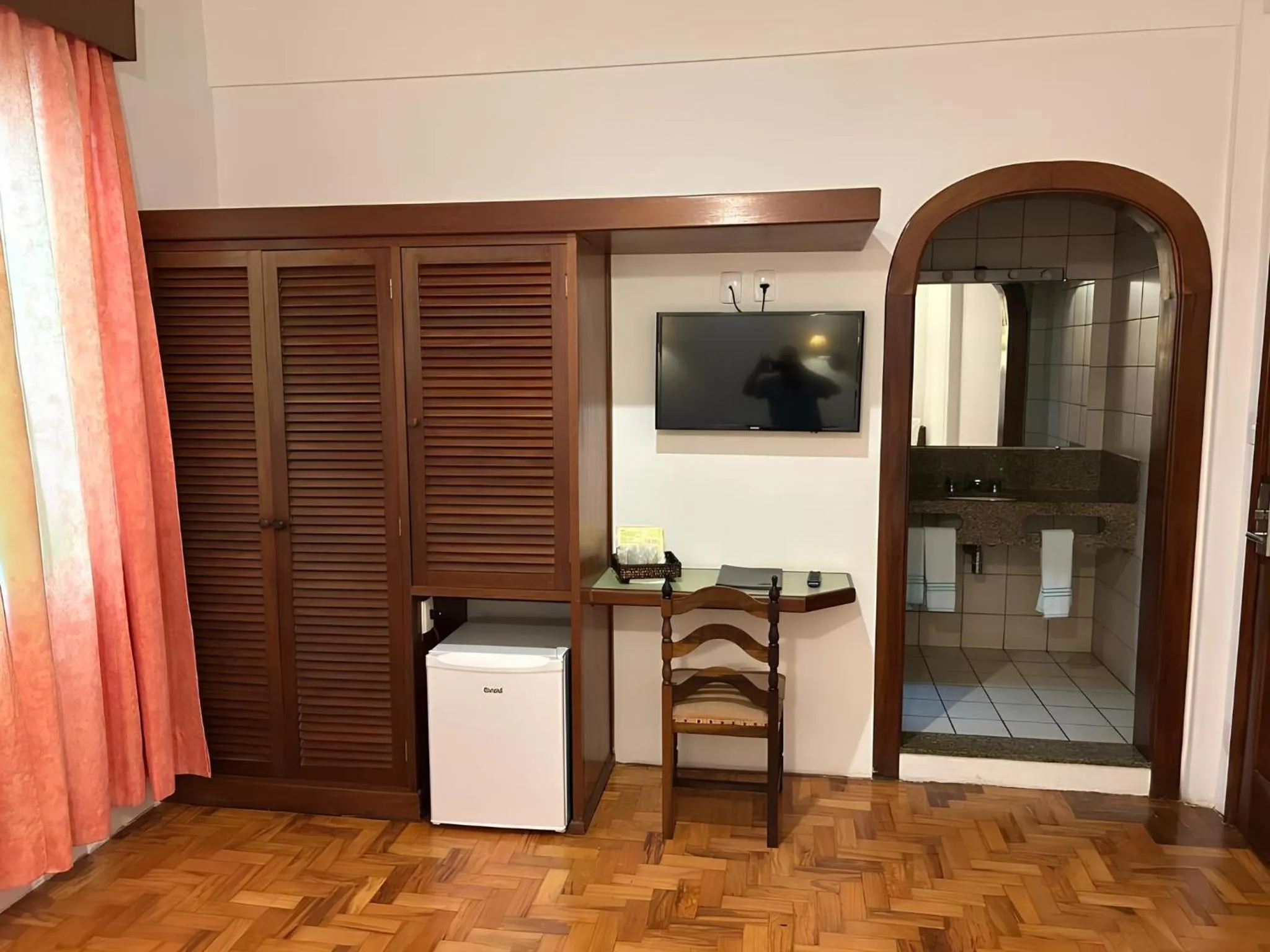 TV and multimedia in VOA Hotel União