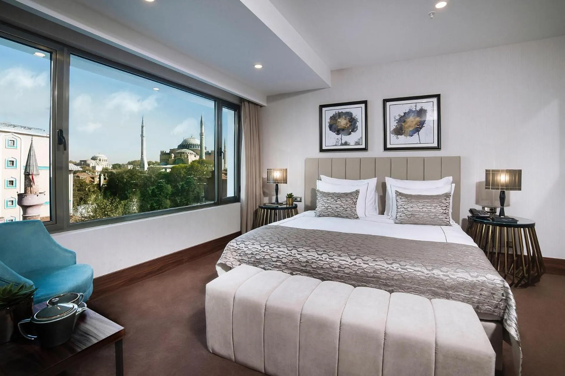 Photo of the whole room, Bed in Vogue Hotel Supreme Istanbul