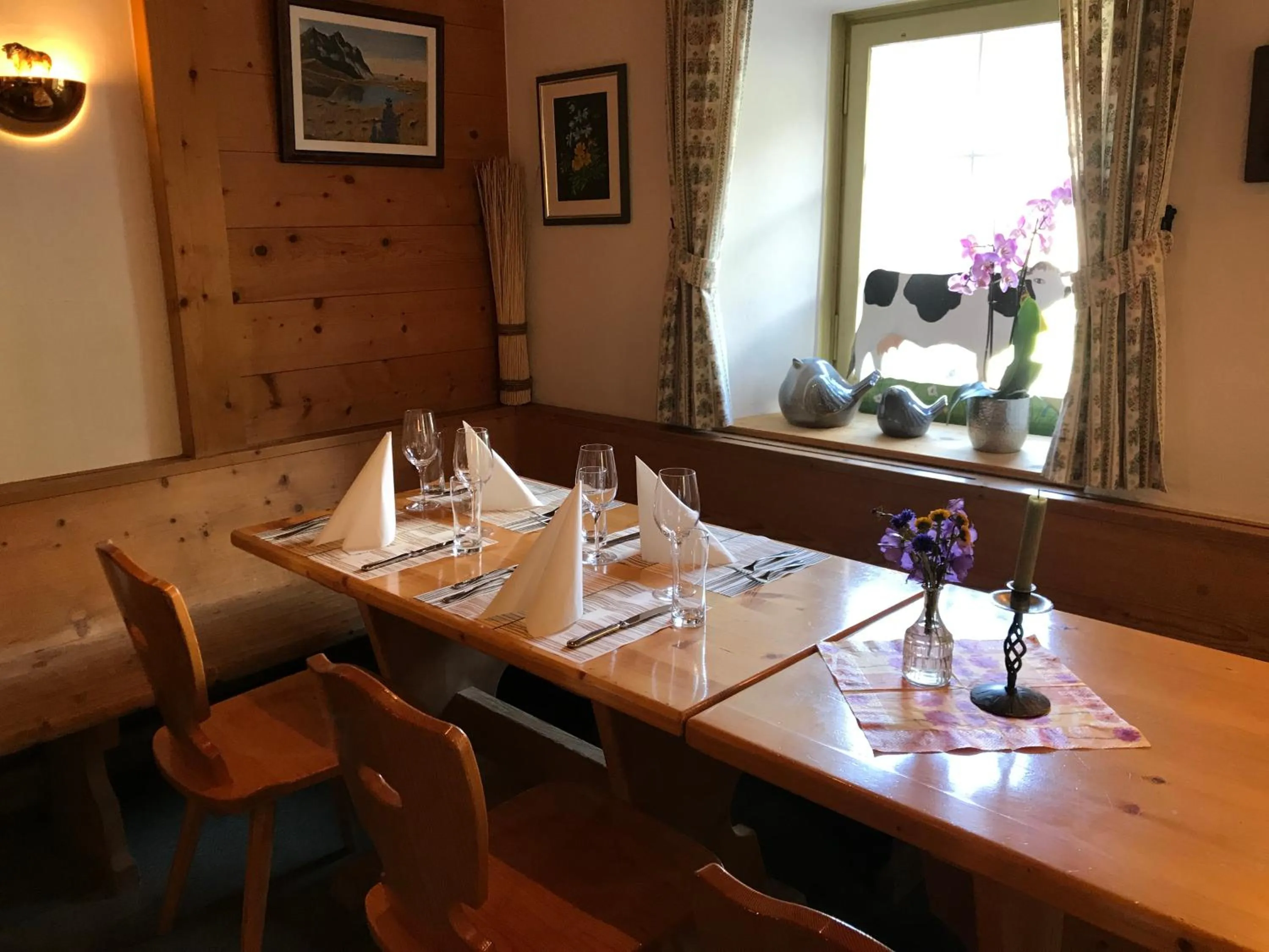 Restaurant/places to eat in Chesa Selfranga