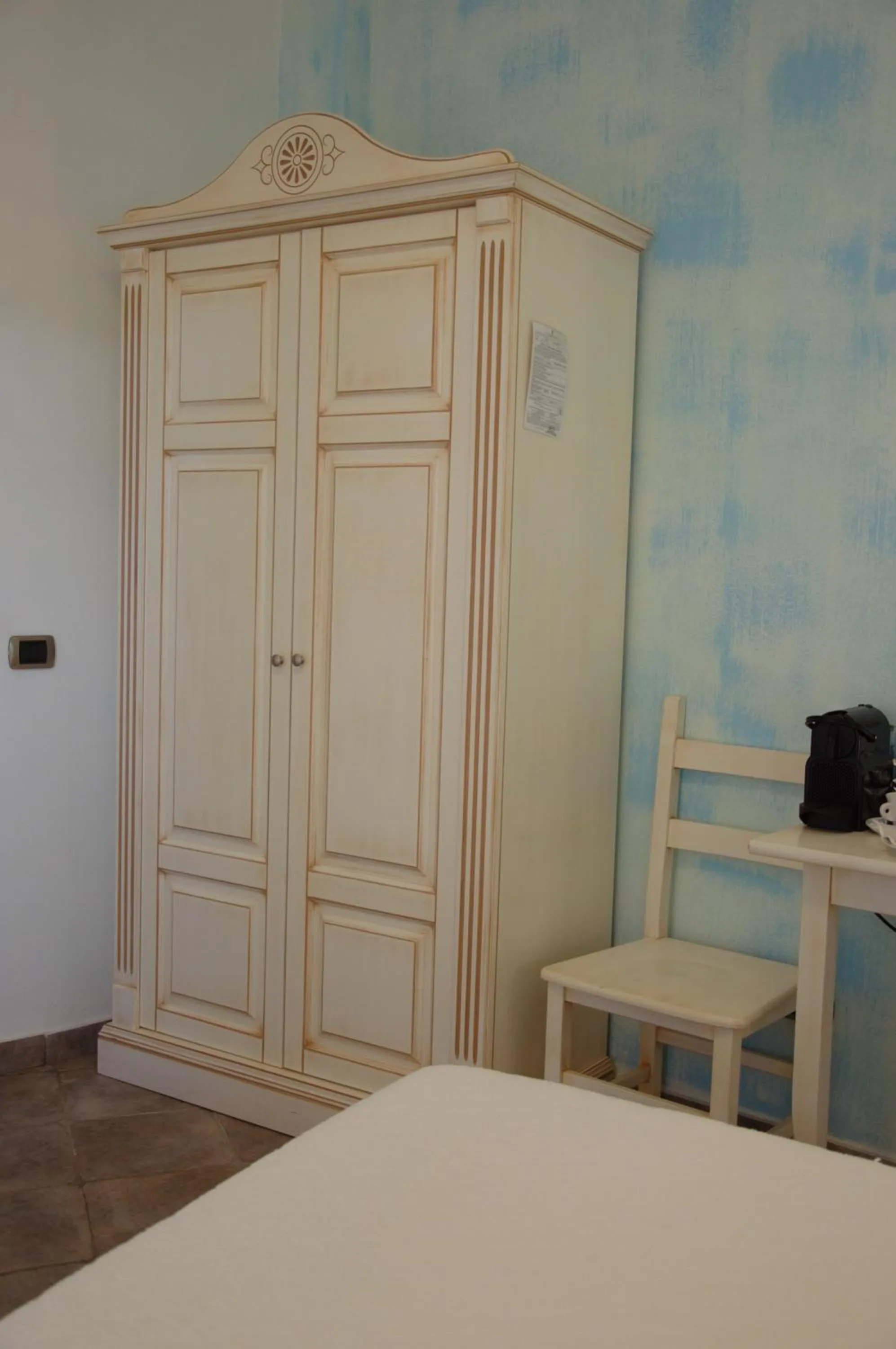 Photo of the whole room in Hotel Sa Cralla Villasimius