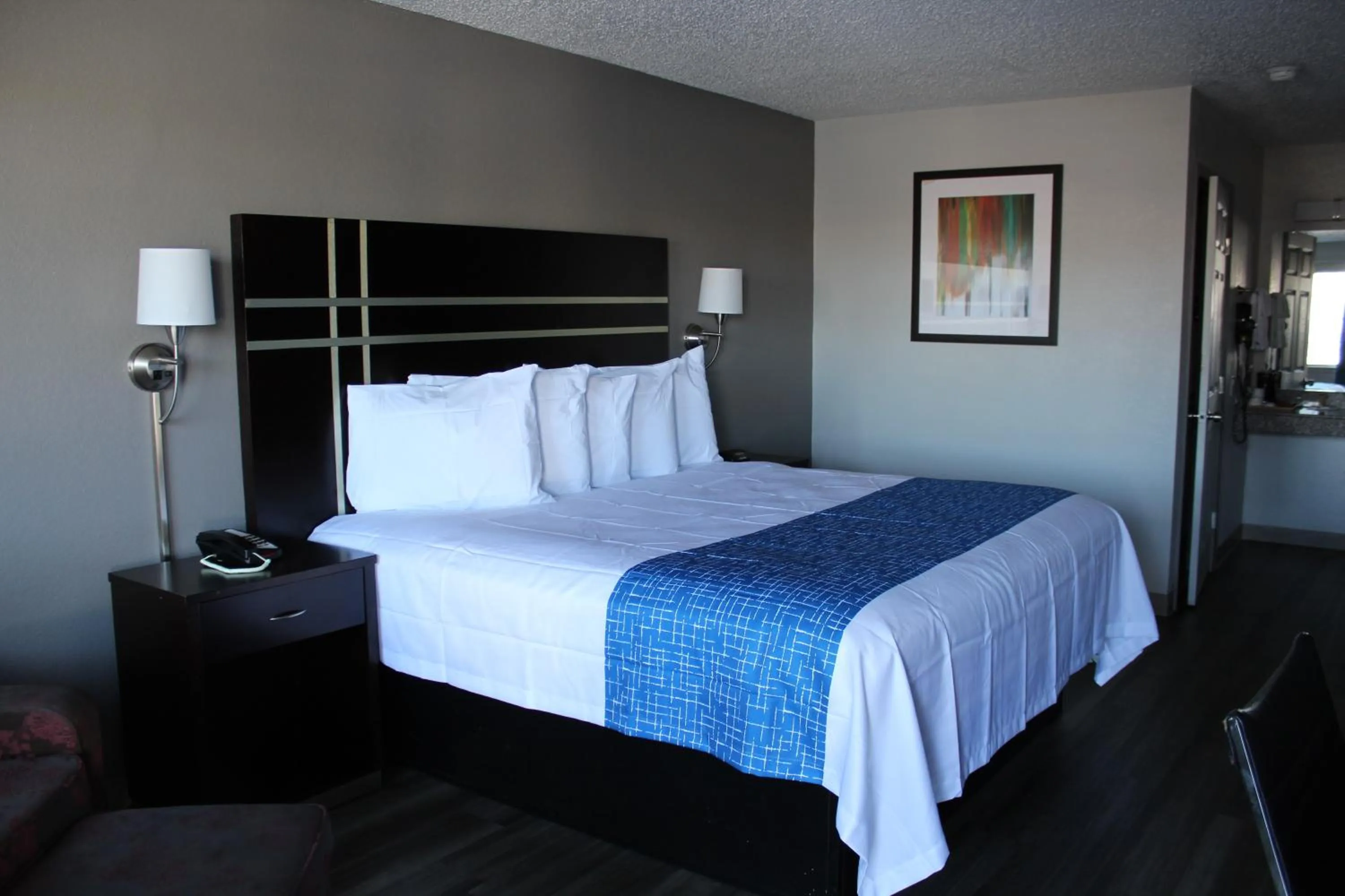 Bed in Travelodge by Wyndham Killeen/Fort Hood
