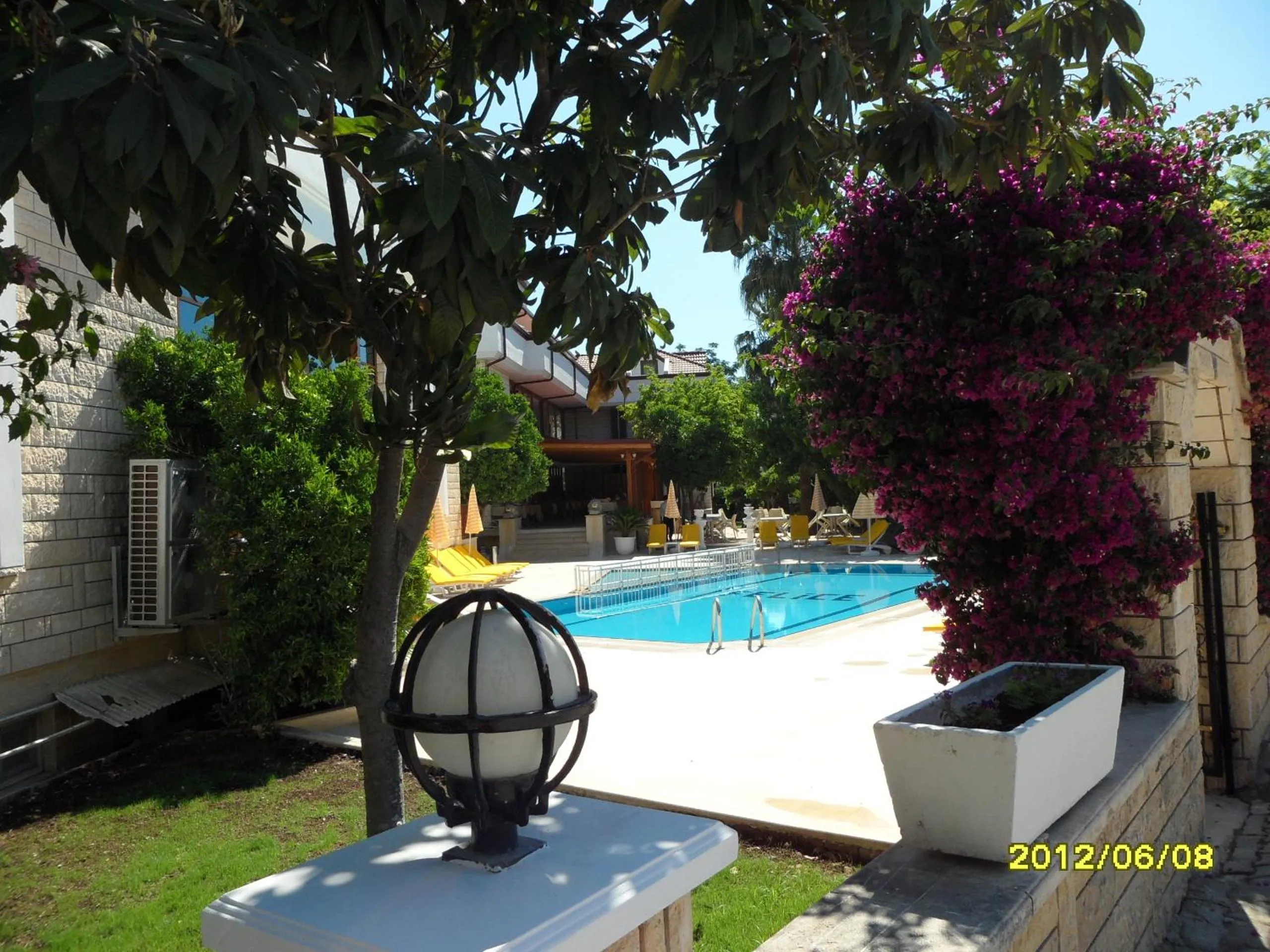 Garden in Felice Hotel