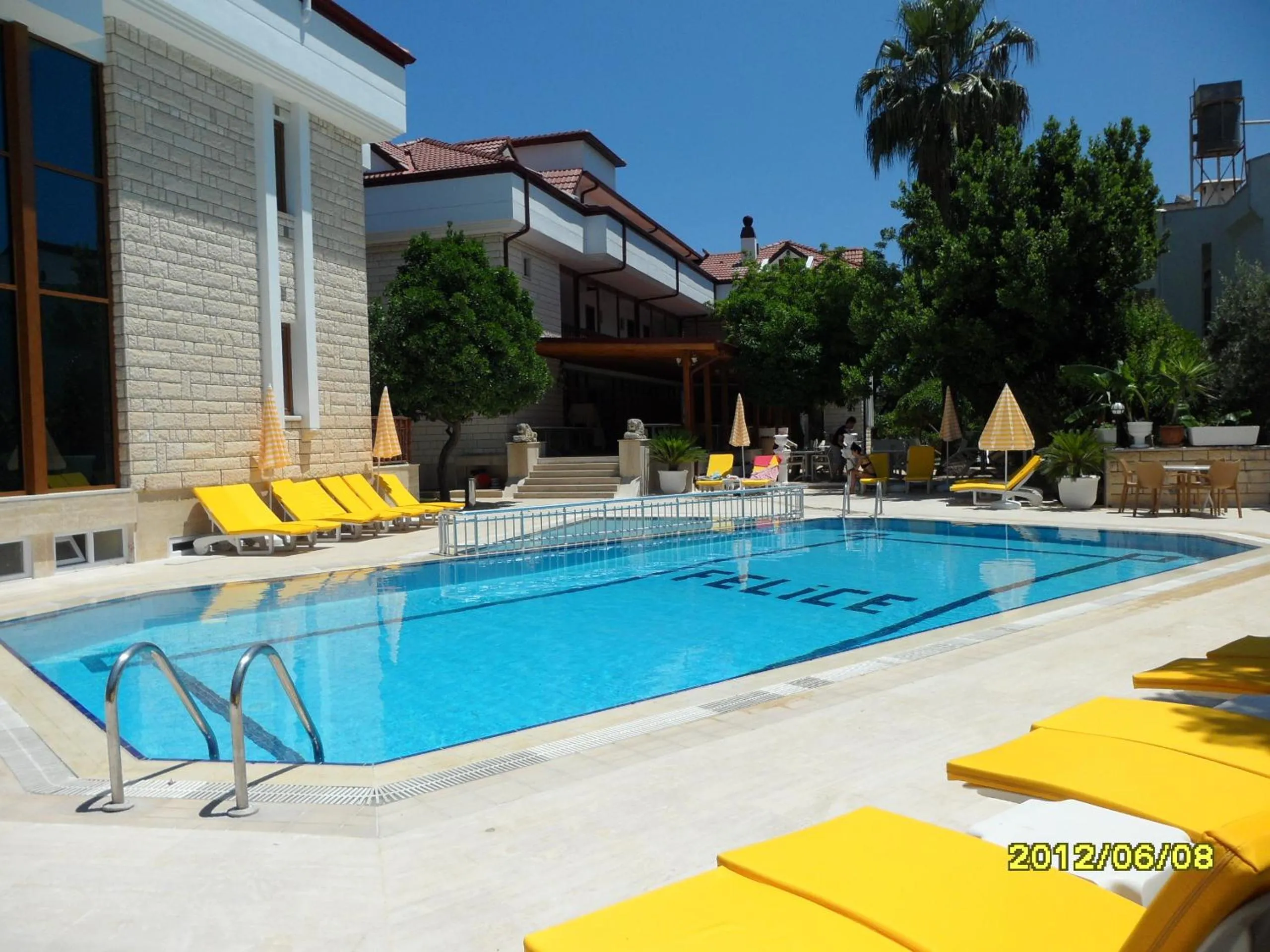 Pool view in Felice Hotel