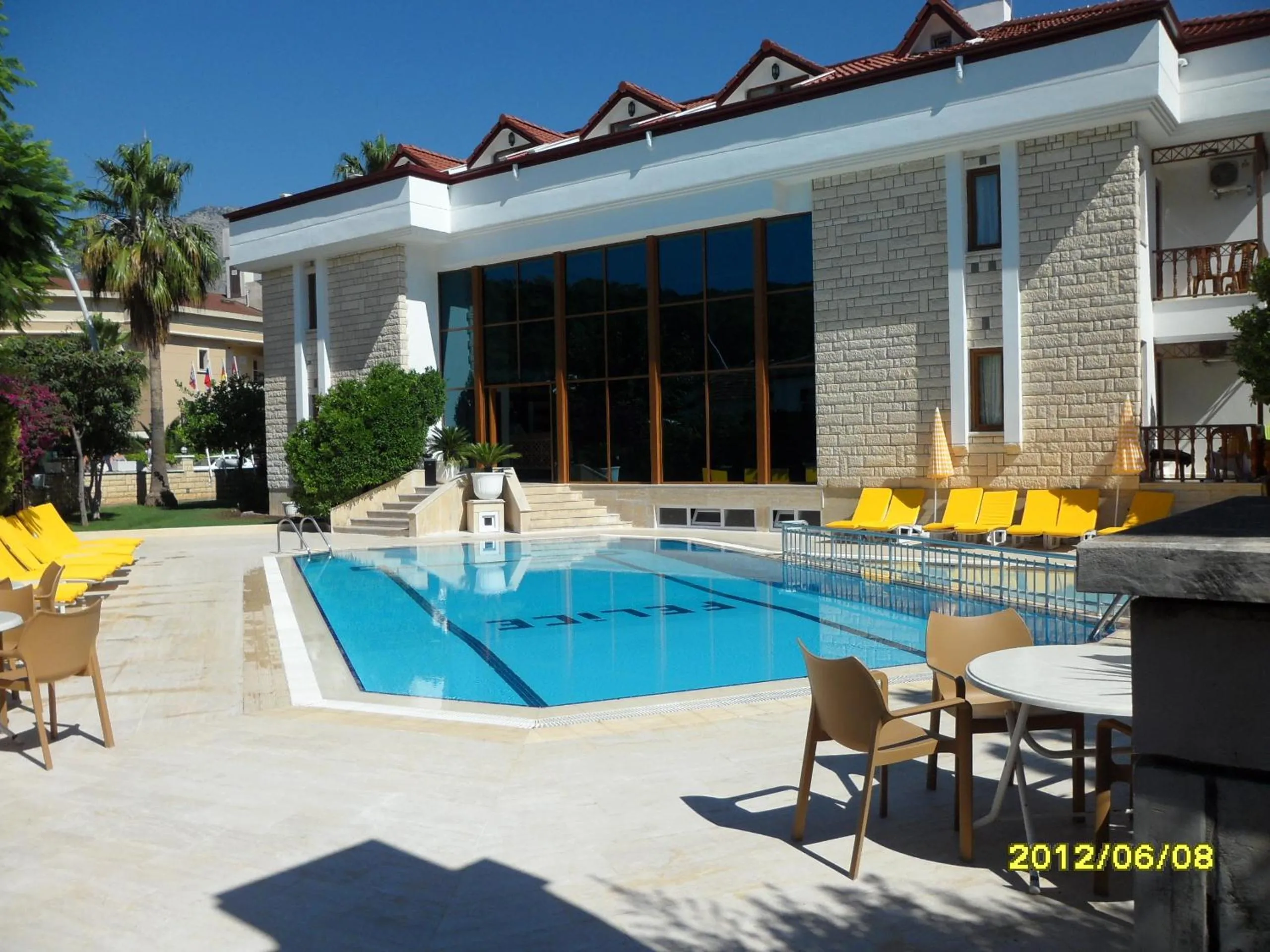 Pool view in Felice Hotel
