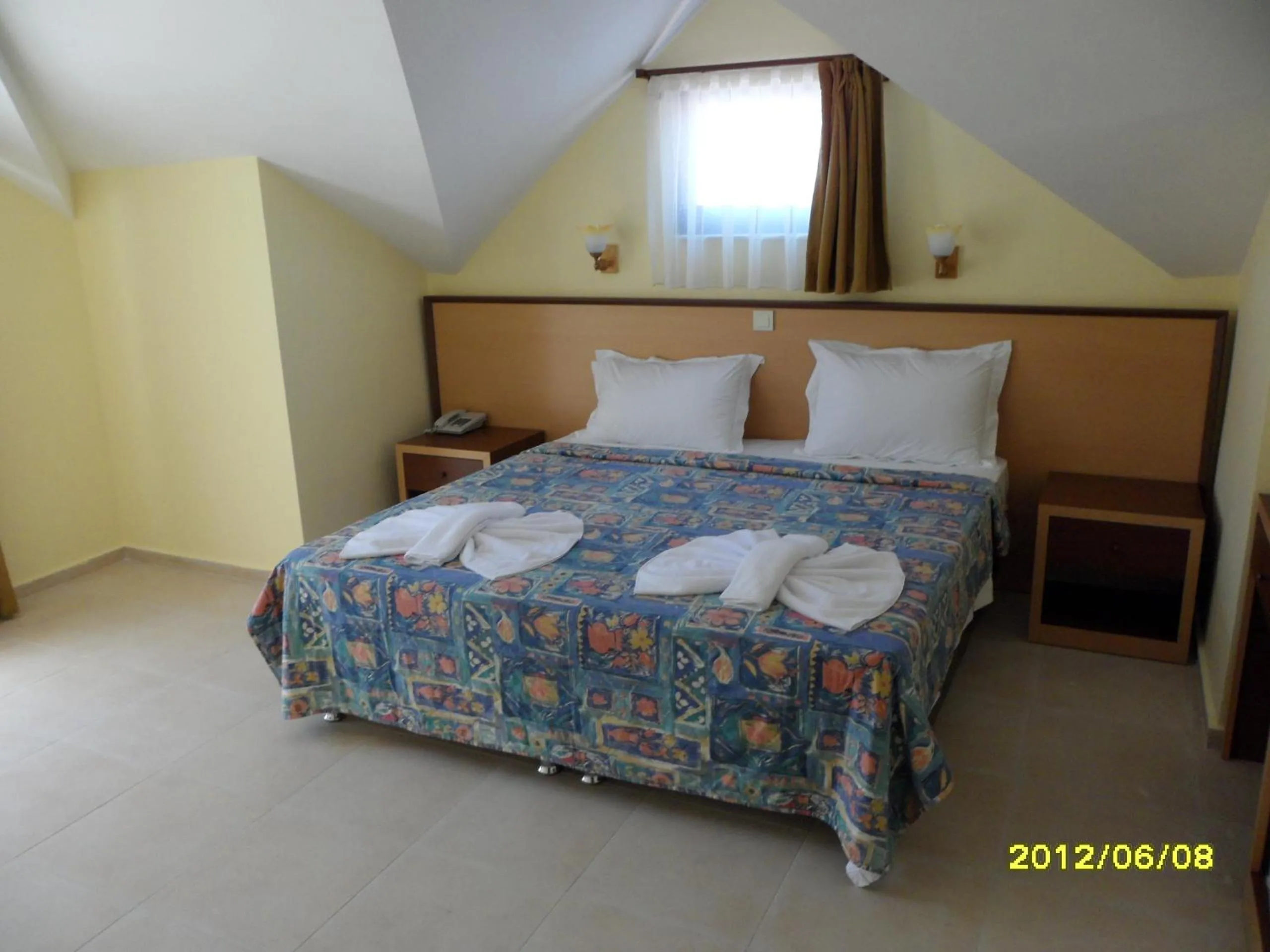 Photo of the whole room, Bed in Felice Hotel