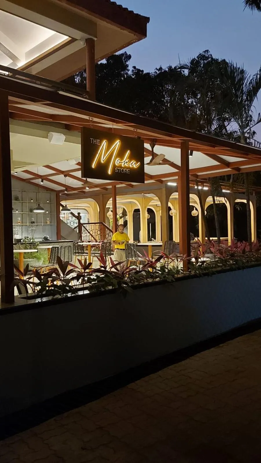 Restaurant/places to eat in Outpost@Alibaug