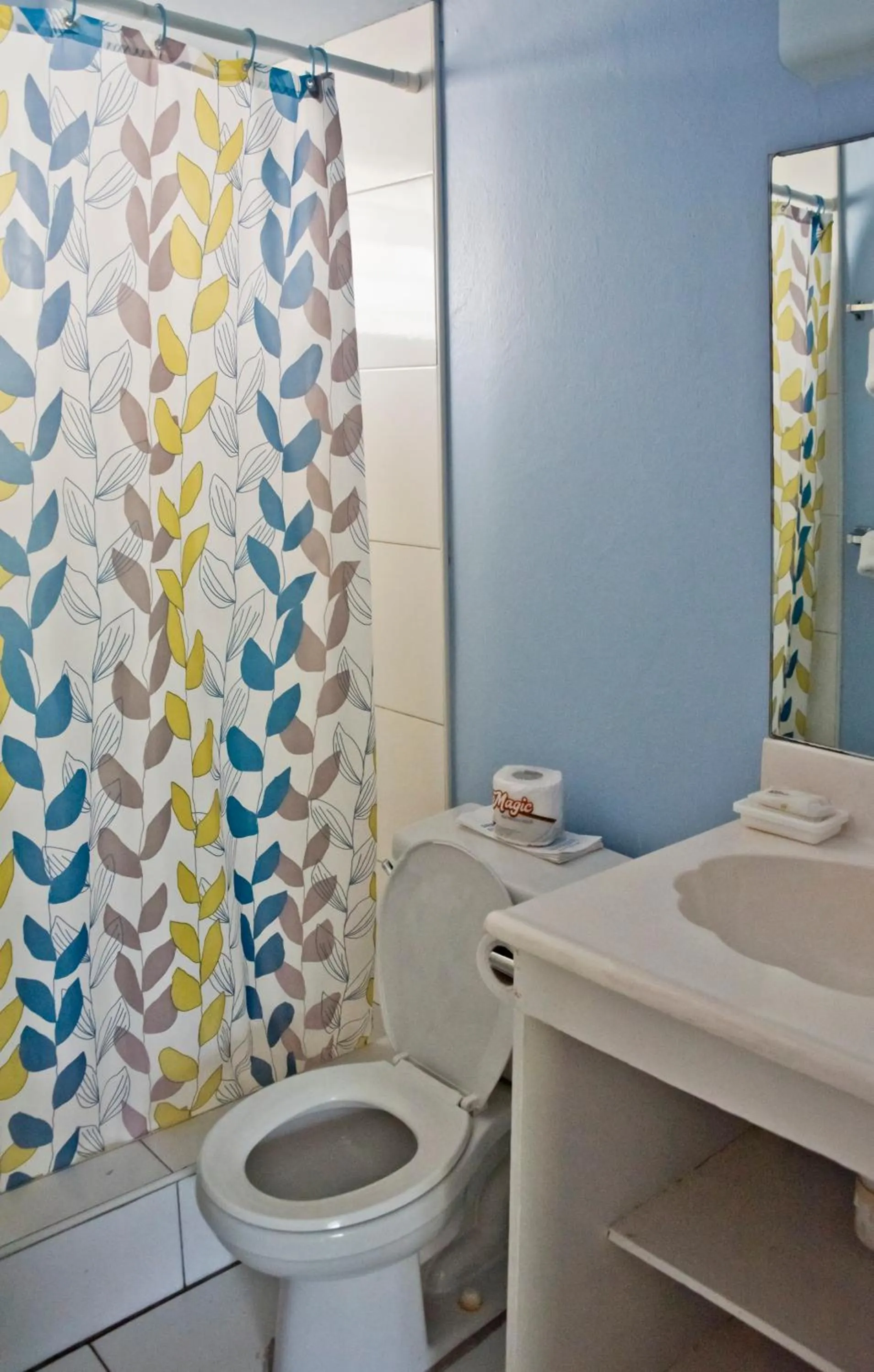 Bathroom in Dover Beach Hotel