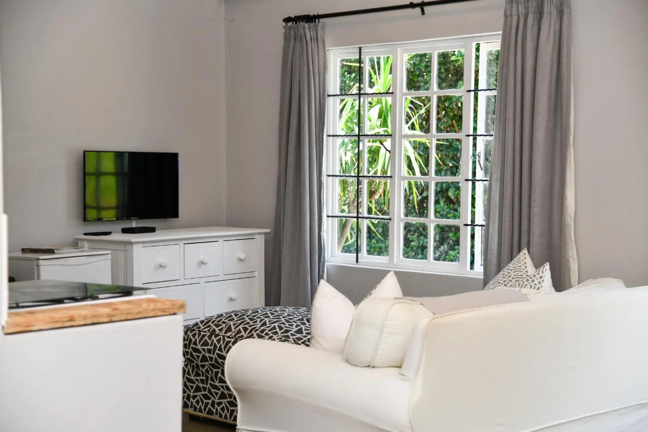 Standard King Room in Gowan Valley Guest Farm Standard King Room in Gowan Valley Guest Farm