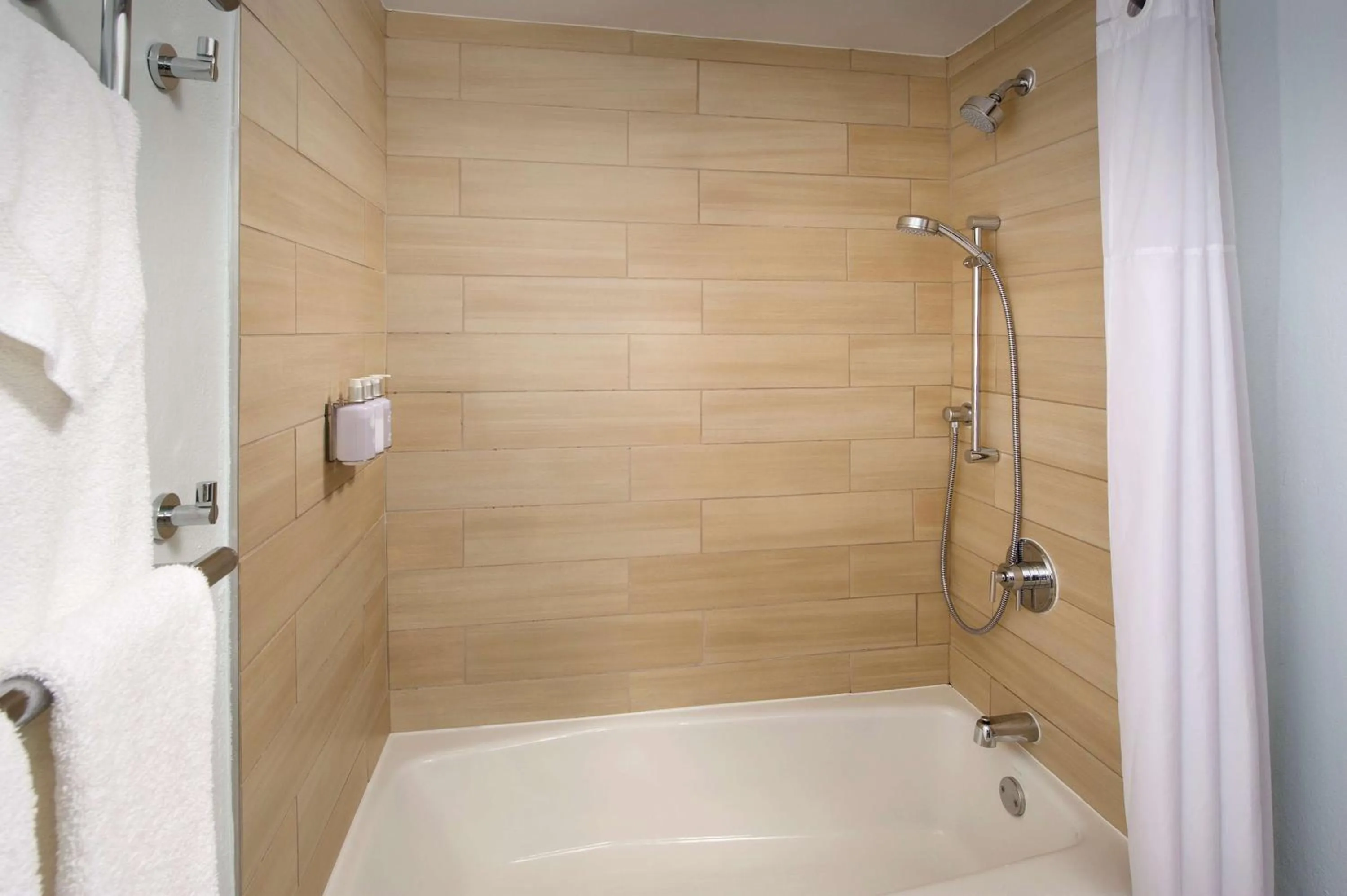 Bathroom in Best Western Beachside Inn