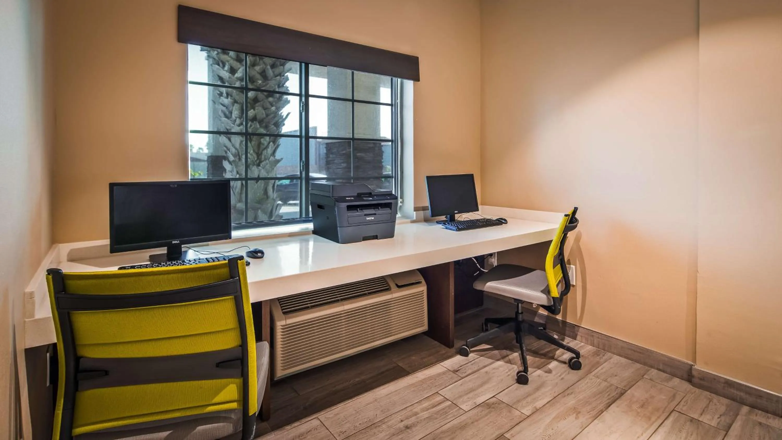 Business facilities in Best Western Beachside Inn