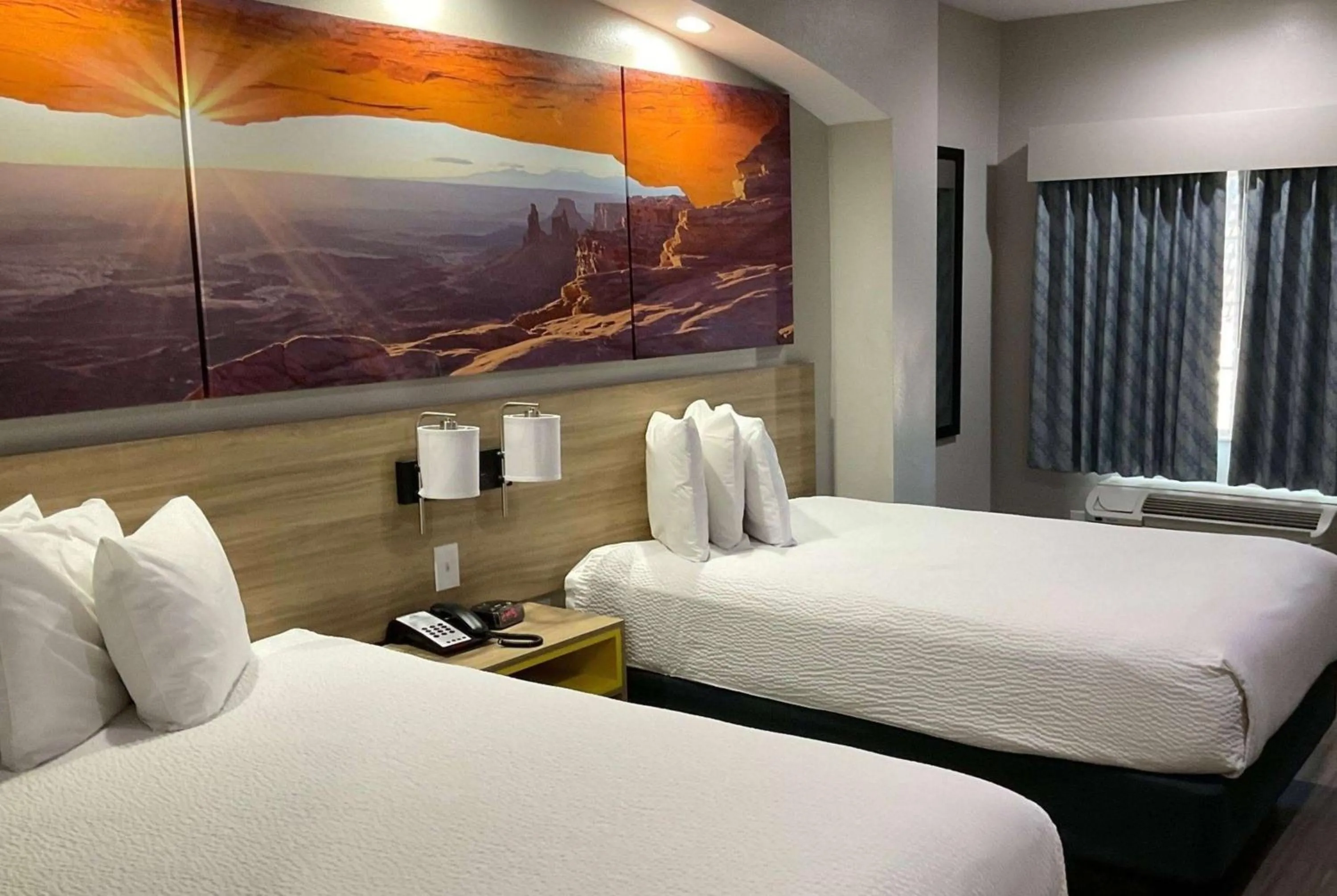 Photo of the whole room, Bed in Days Inn by Wyndham Humble/Houston Intercontinental Airport