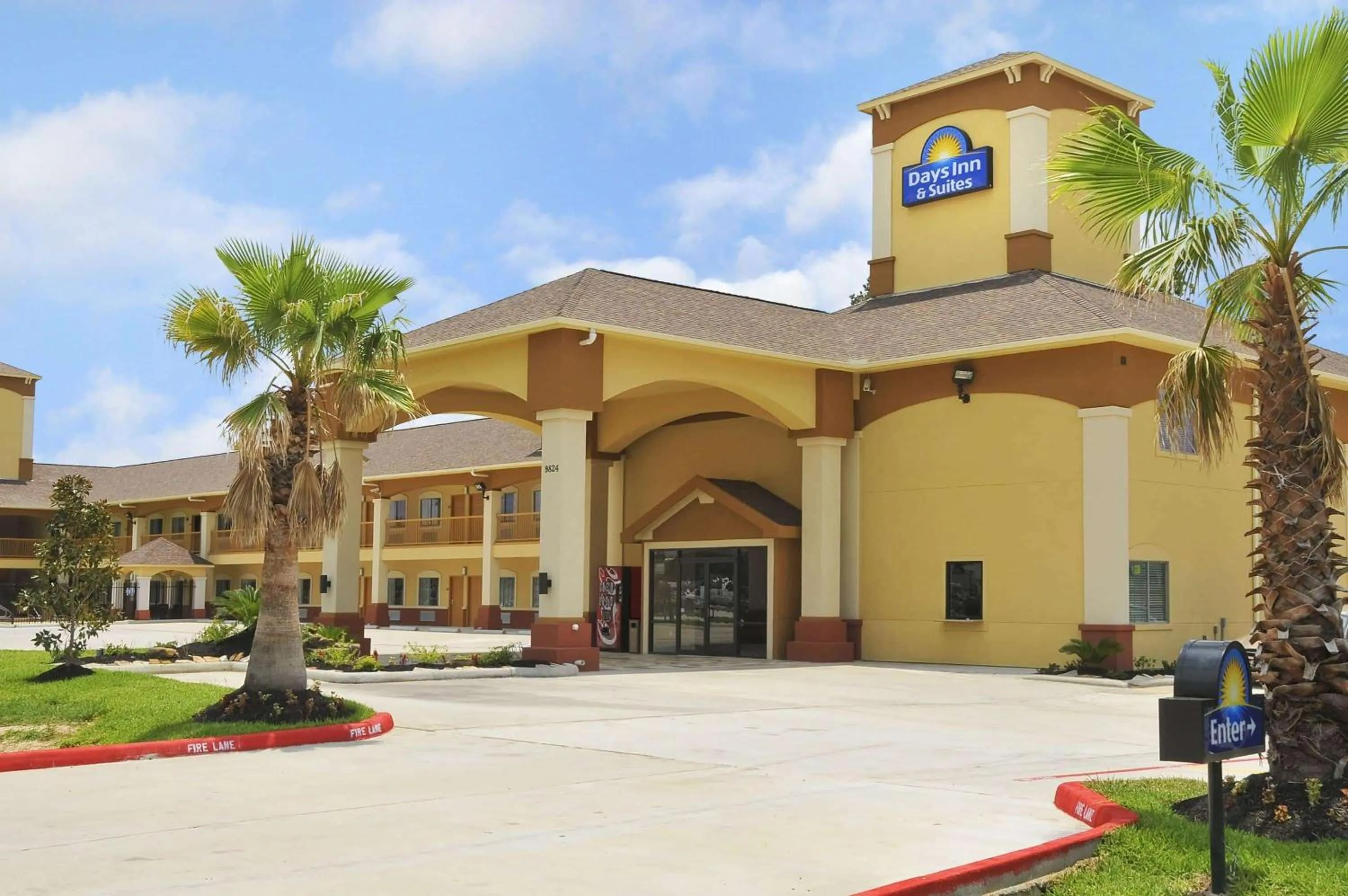 Property building in Days Inn by Wyndham Humble/Houston Intercontinental Airport