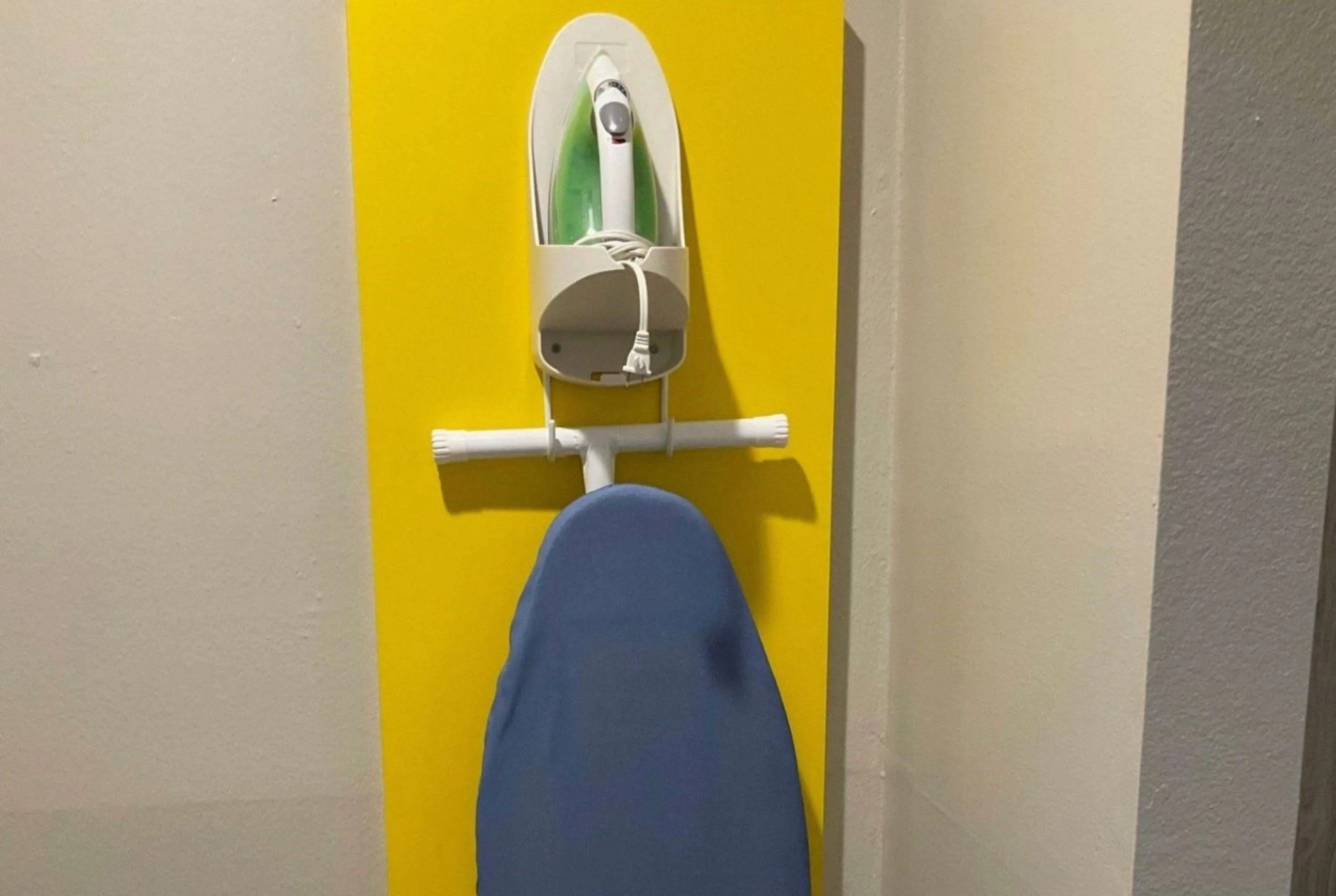 Photo of the whole room in Days Inn by Wyndham Humble/Houston Intercontinental Airport