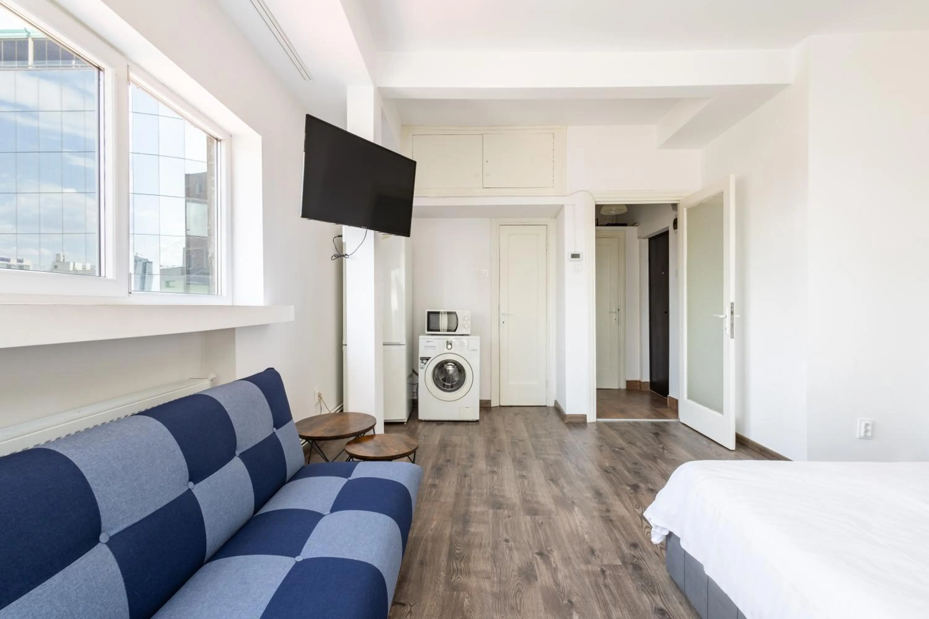 Bed in Downtown Victoria Apartments By CityBookings