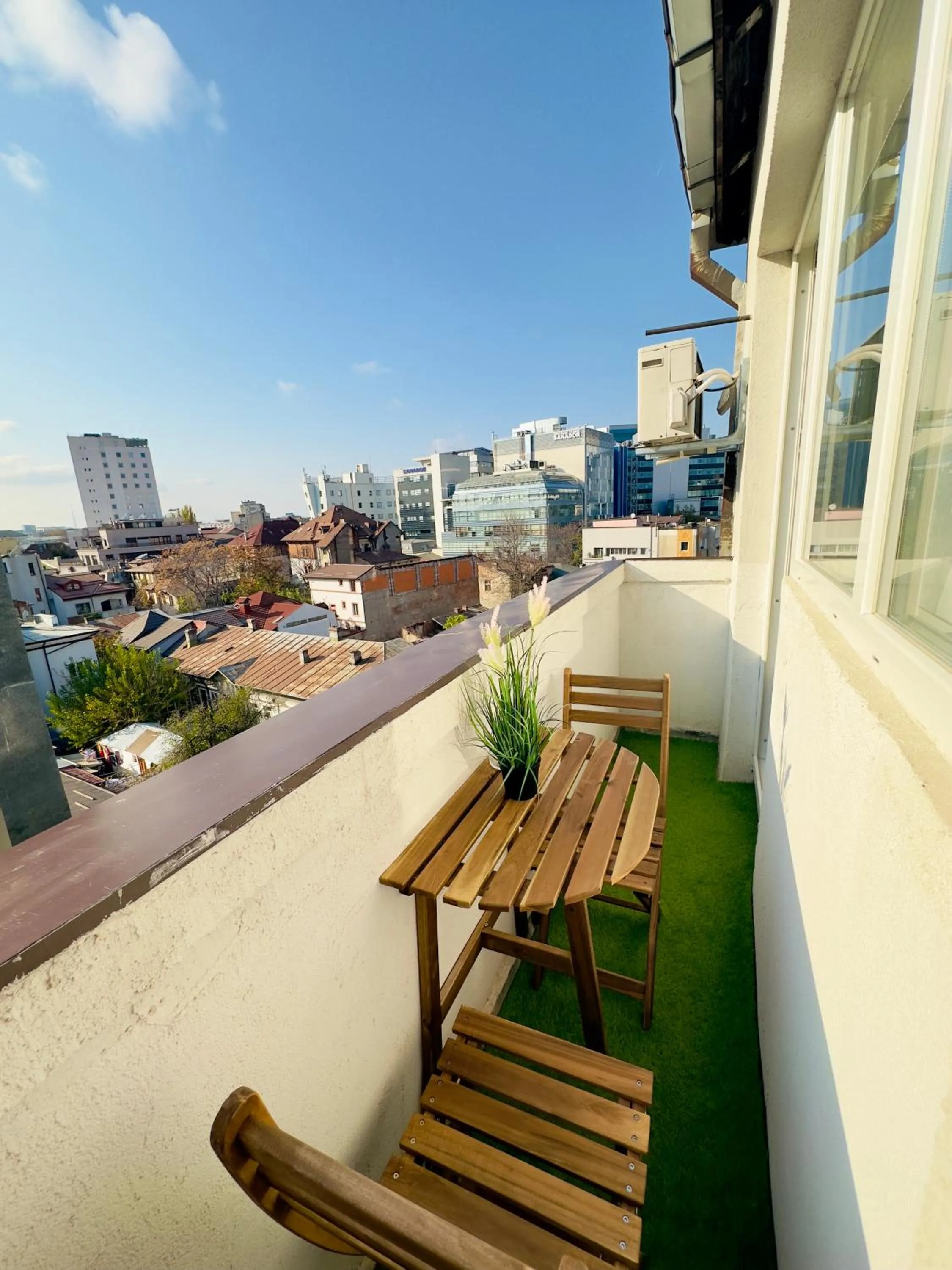 Downtown Victoria Apartments By CityBookings