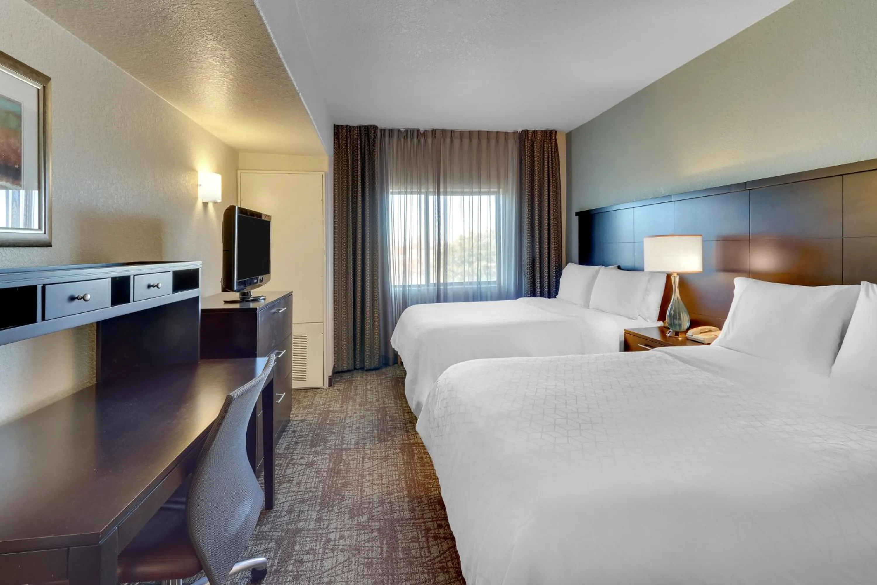 Photo of the whole room, Bed in Staybridge Suites San Angelo by IHG
