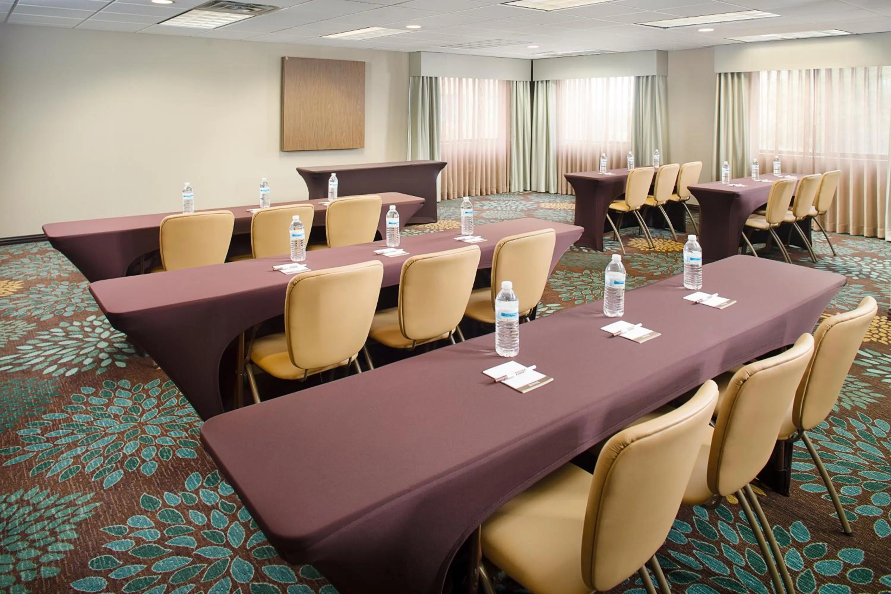 Meeting/conference room in Staybridge Suites San Angelo by IHG