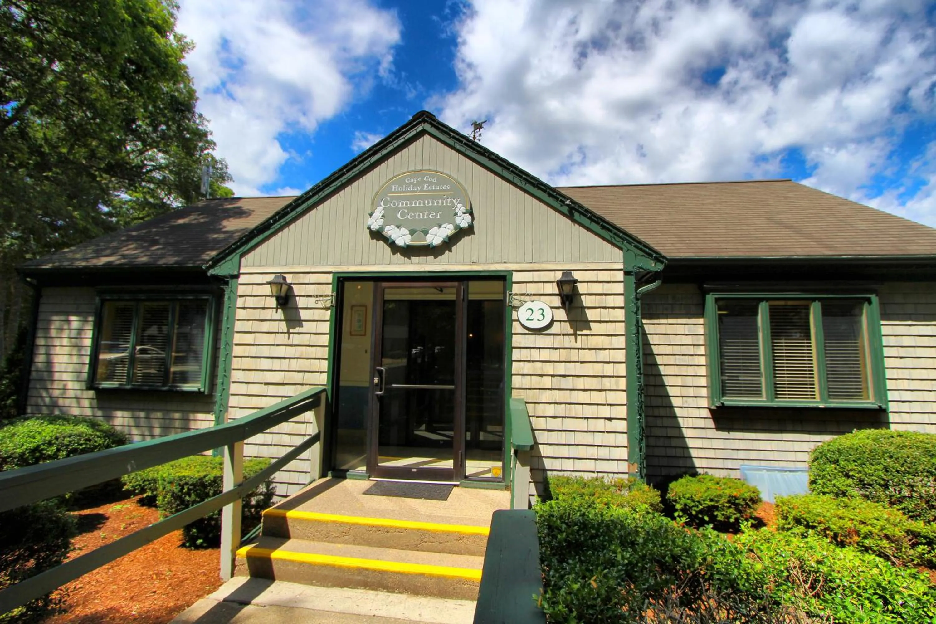 Communal lounge/ TV room in Cape Cod Holiday Estates