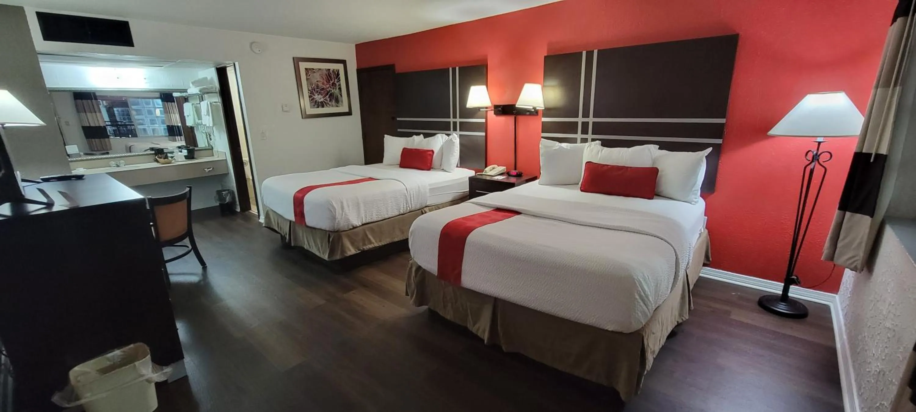 Toilet, Bed in Ramada by Wyndham Mountain Home