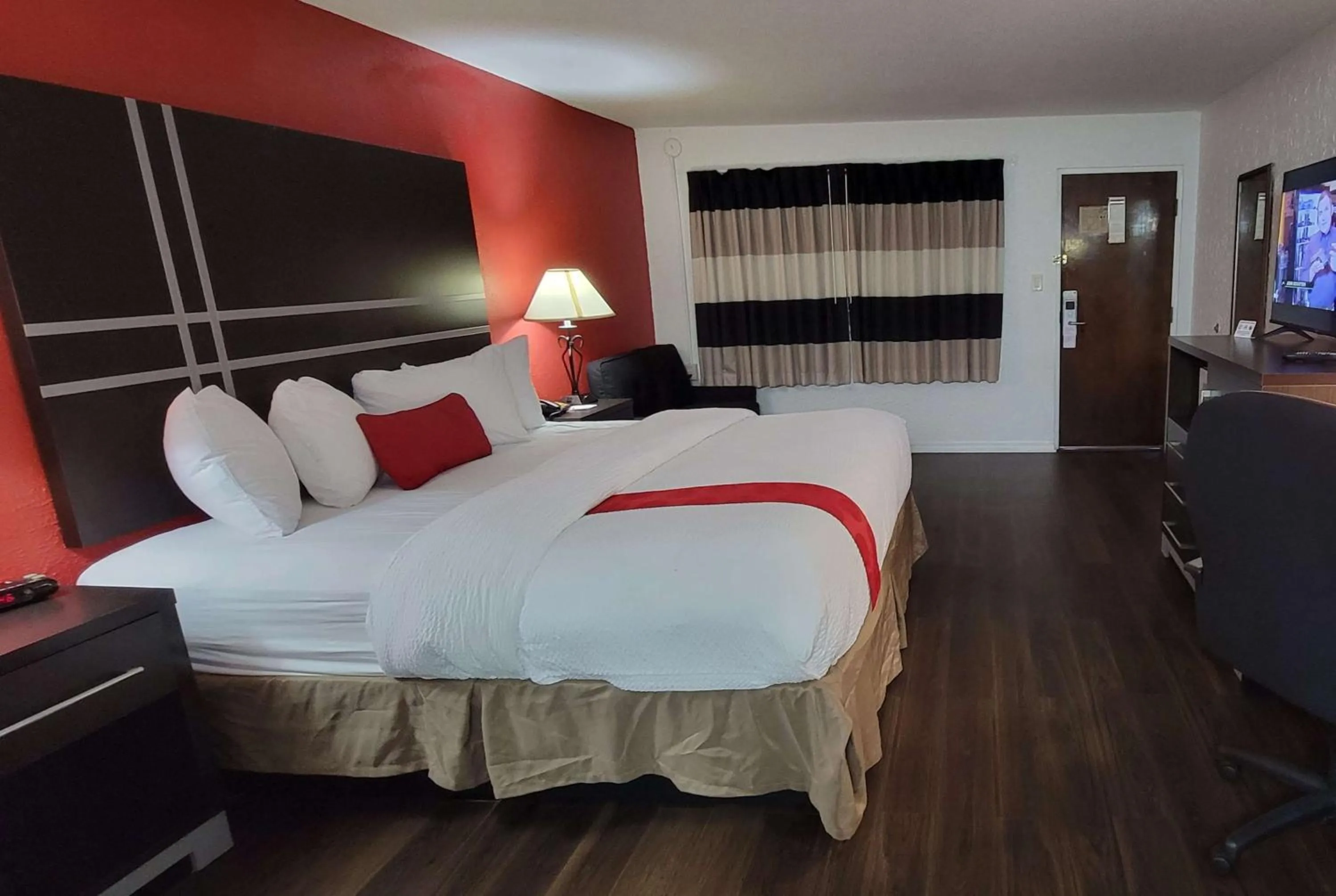 Photo of the whole room, Bed in Ramada by Wyndham Mountain Home