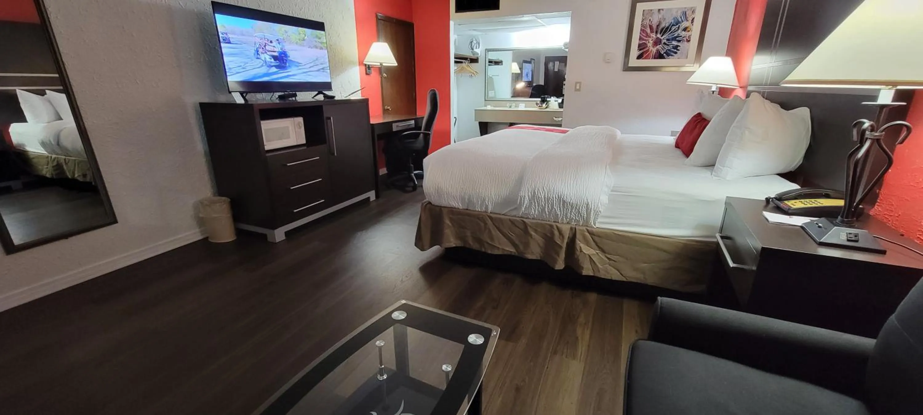 Toilet, Bed in Ramada by Wyndham Mountain Home