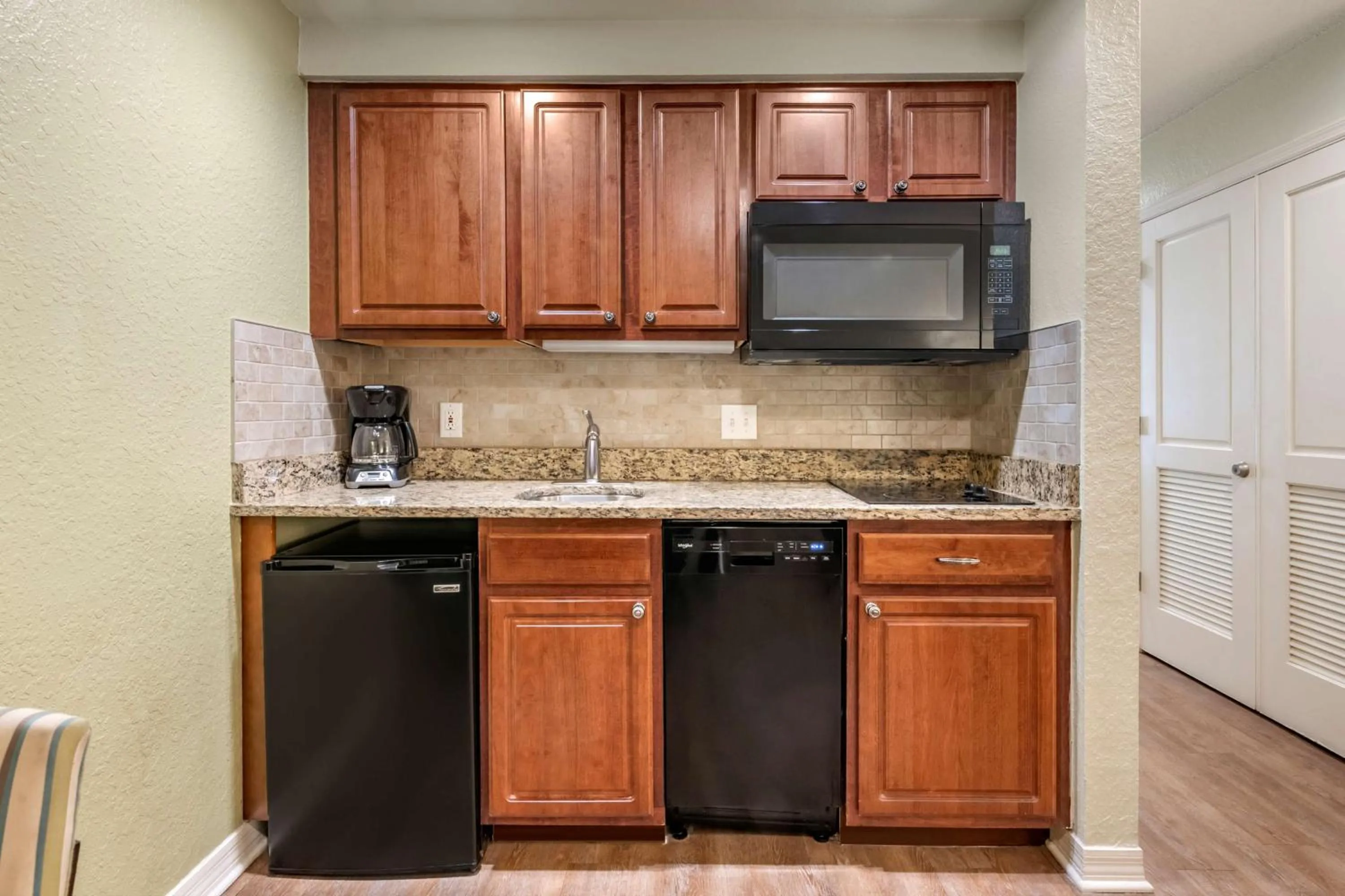 Kitchen or kitchenette in Hilton Vacation Club Mystic Dunes Orlando