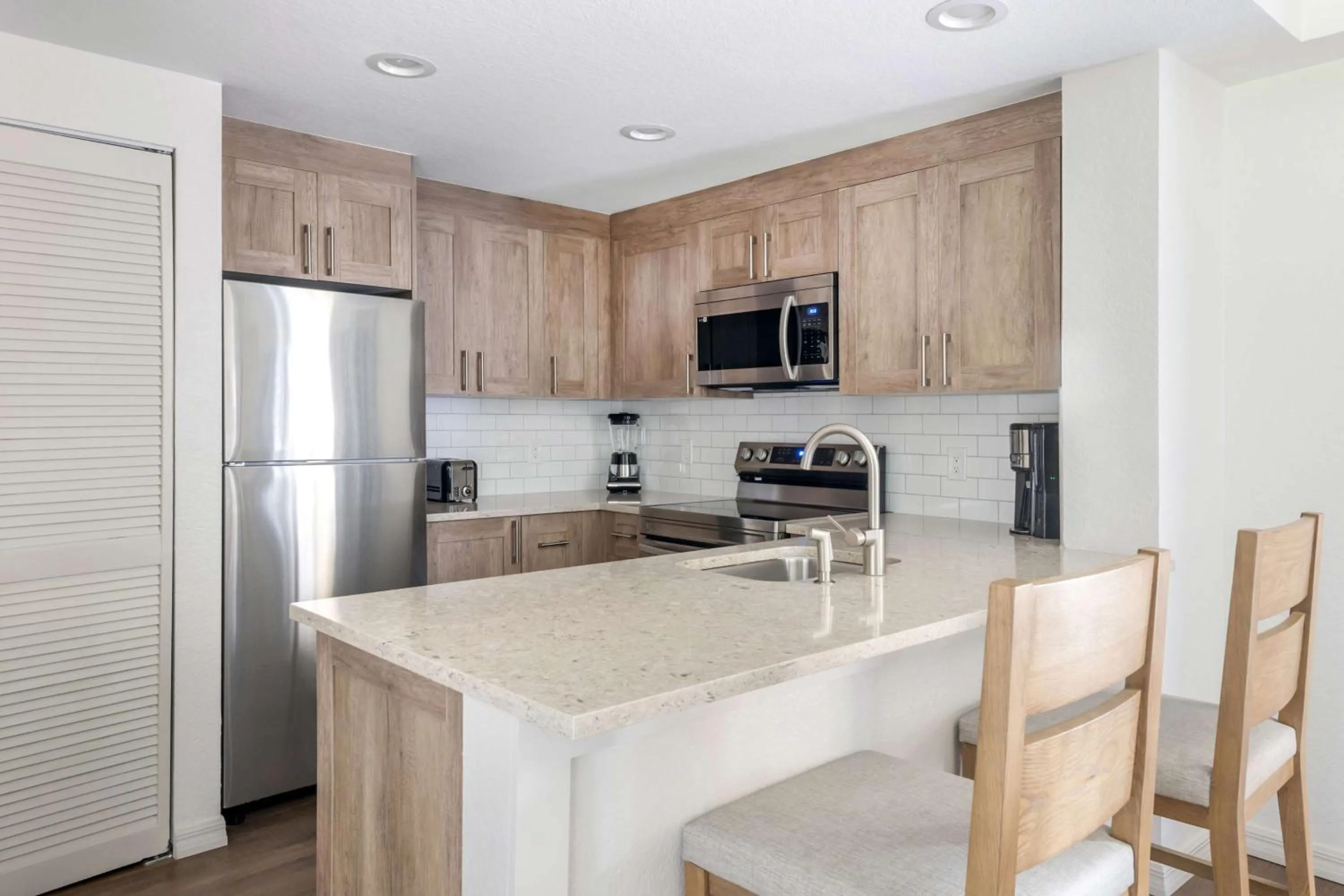 Kitchen or kitchenette in Hilton Vacation Club Mystic Dunes Orlando