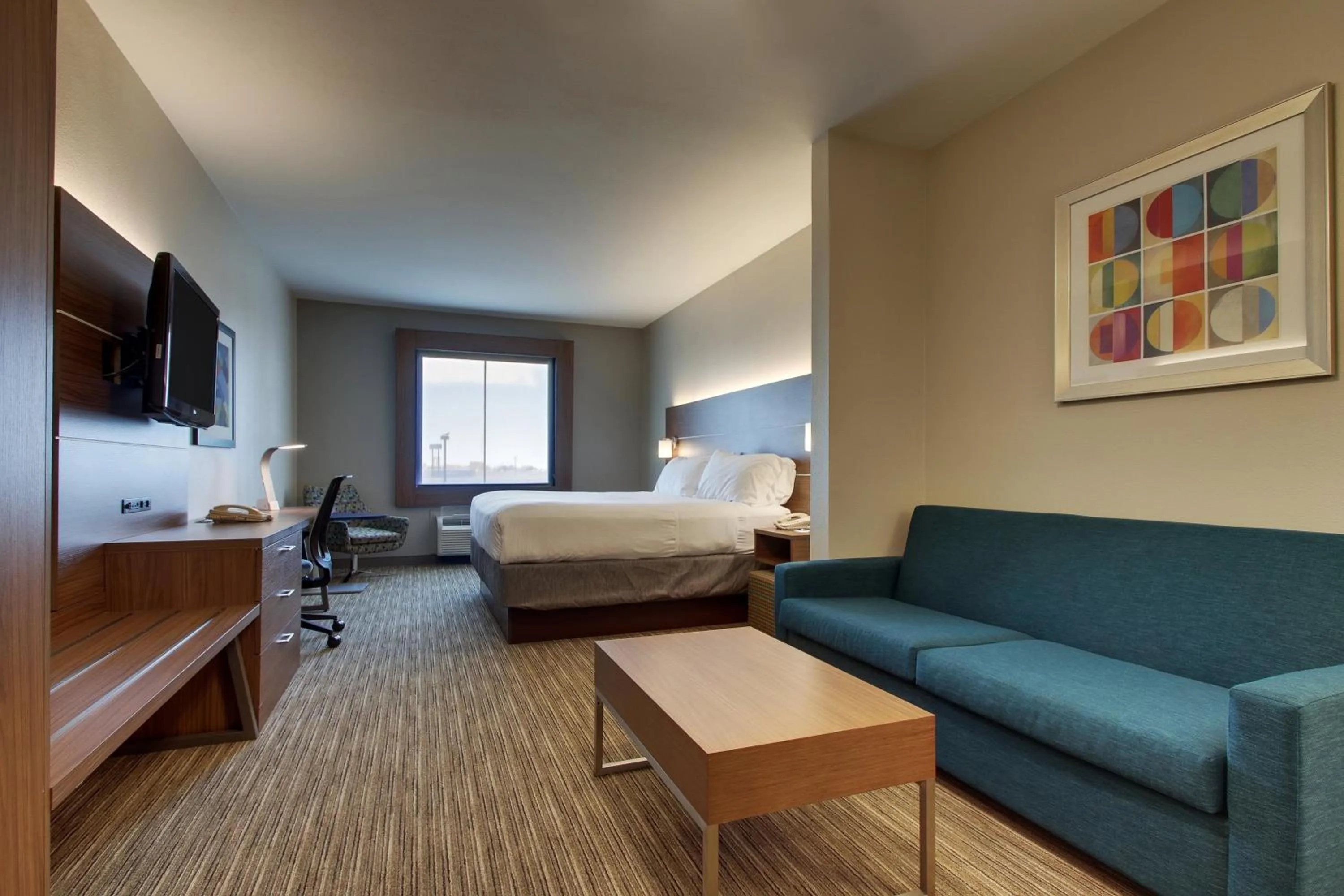 Photo of the whole room, Bed in Holiday Inn Express Vernon College Area Highway 287 by IHG