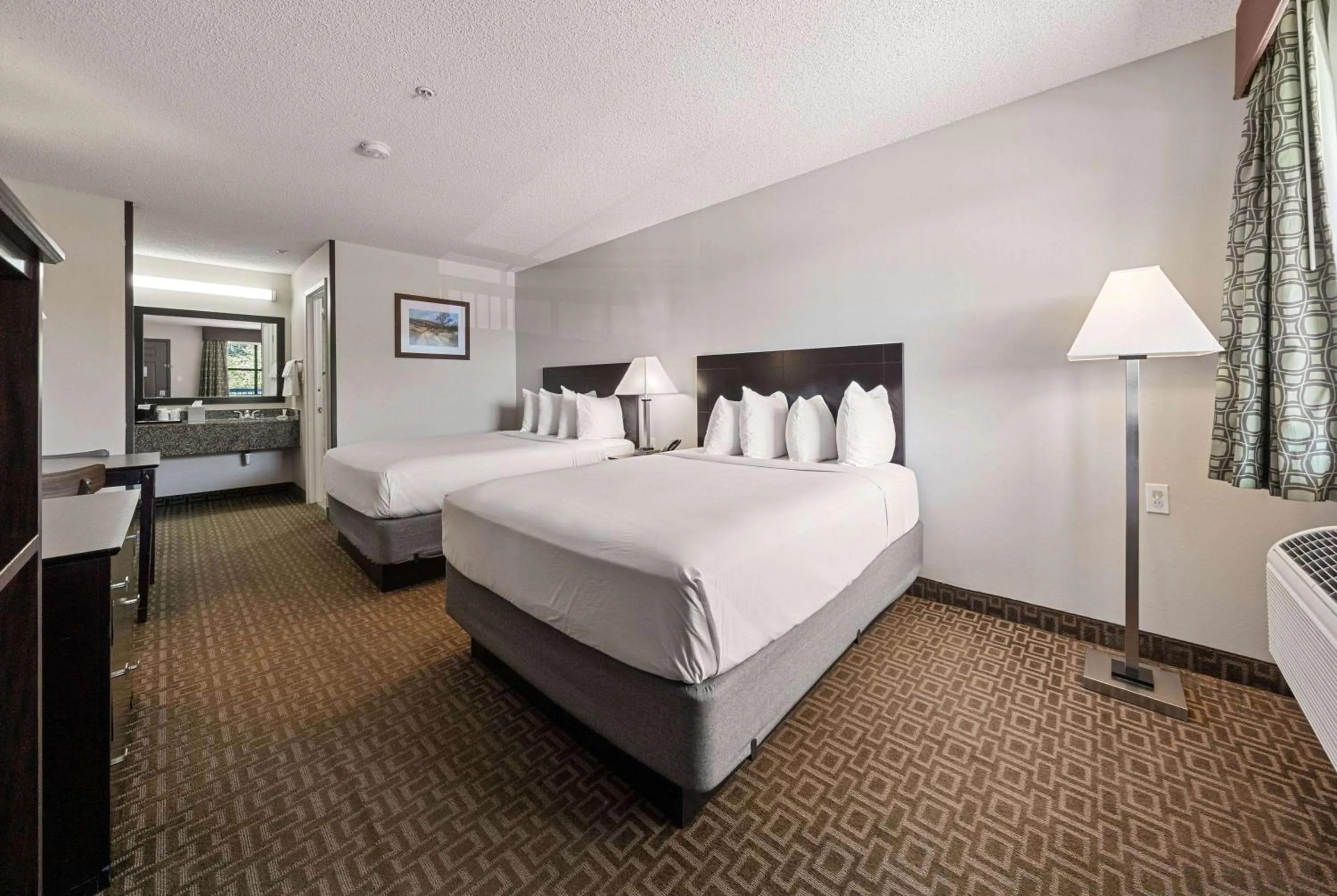 Photo of the whole room, Bed in Days Inn by Wyndham Round Rock