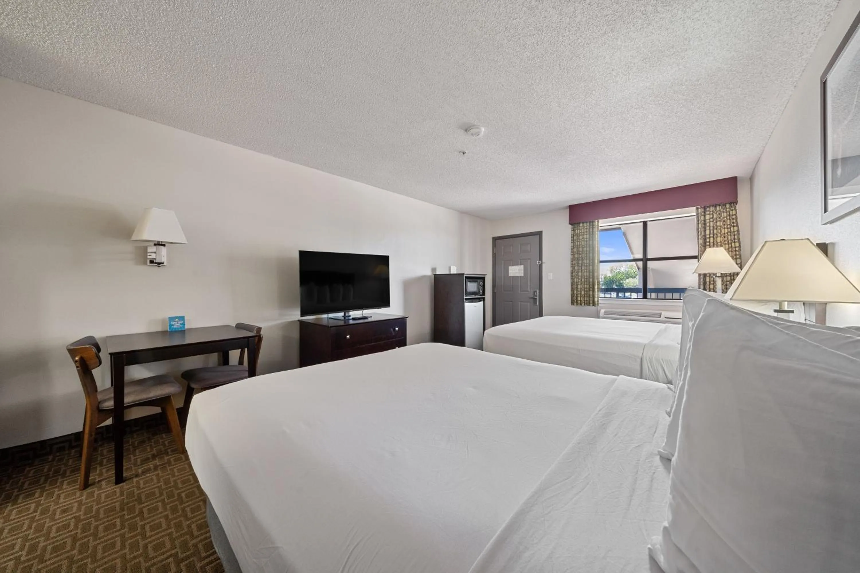 Bed in Days Inn by Wyndham Round Rock