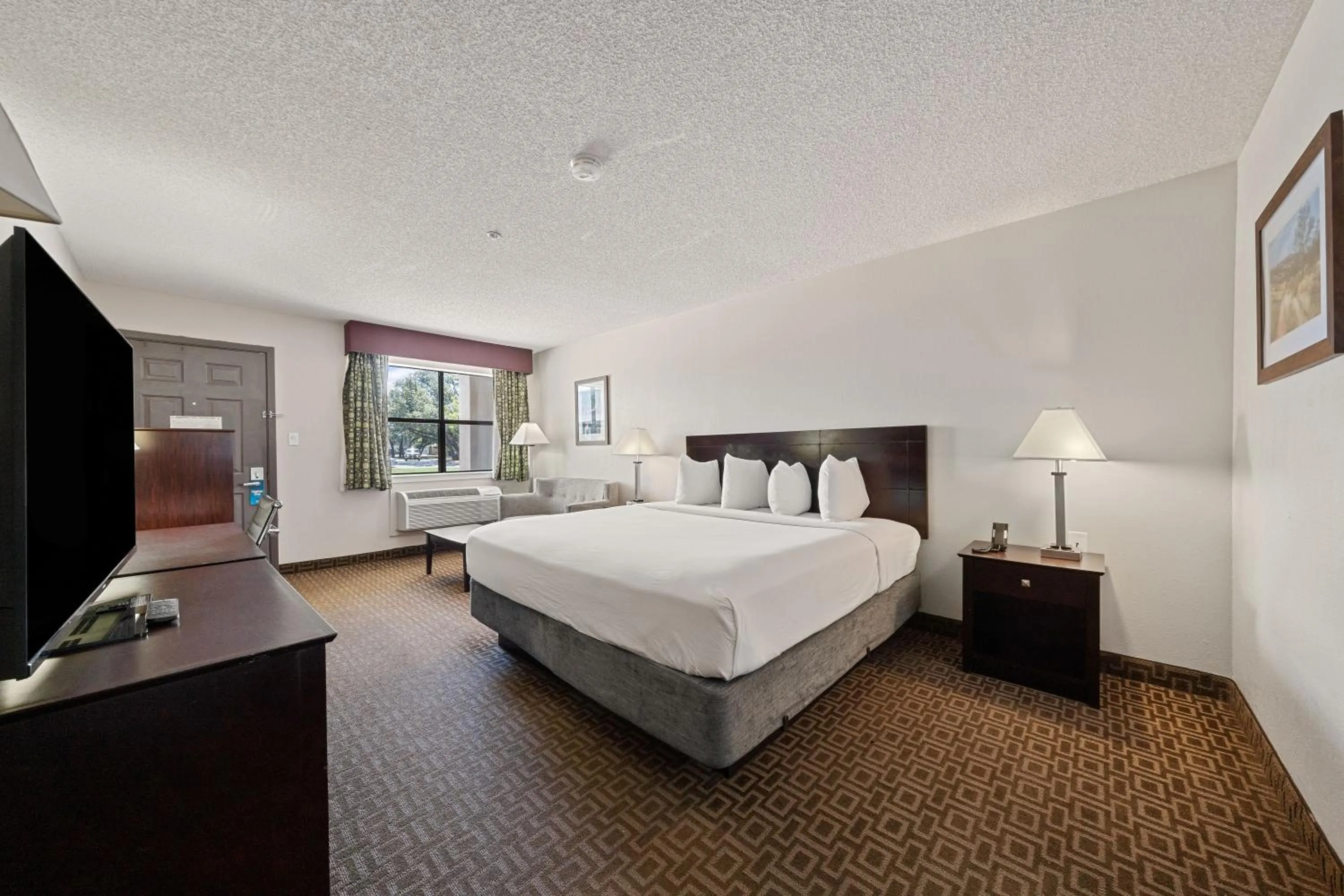 Bed in Days Inn by Wyndham Round Rock