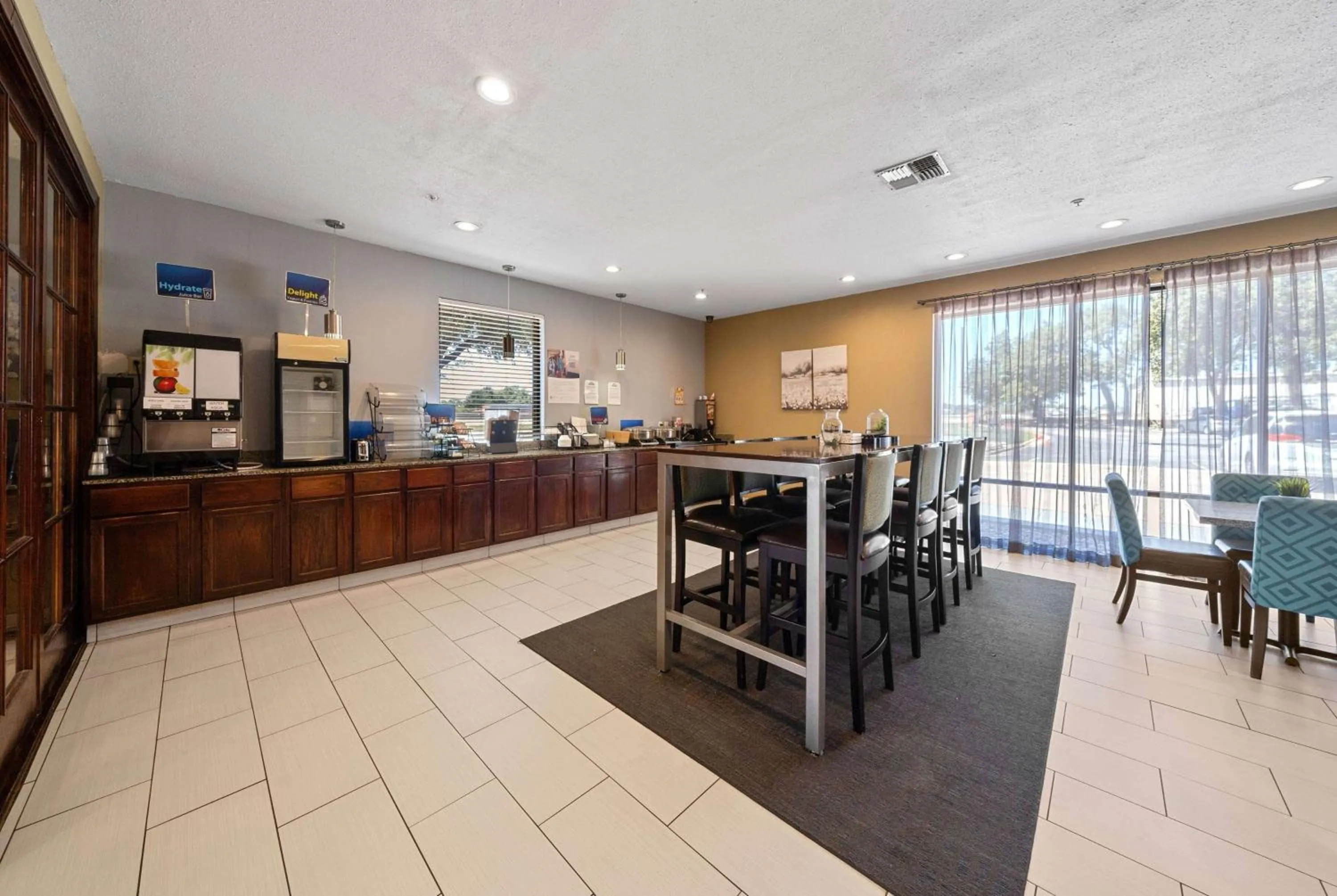 Property building in Days Inn by Wyndham Round Rock