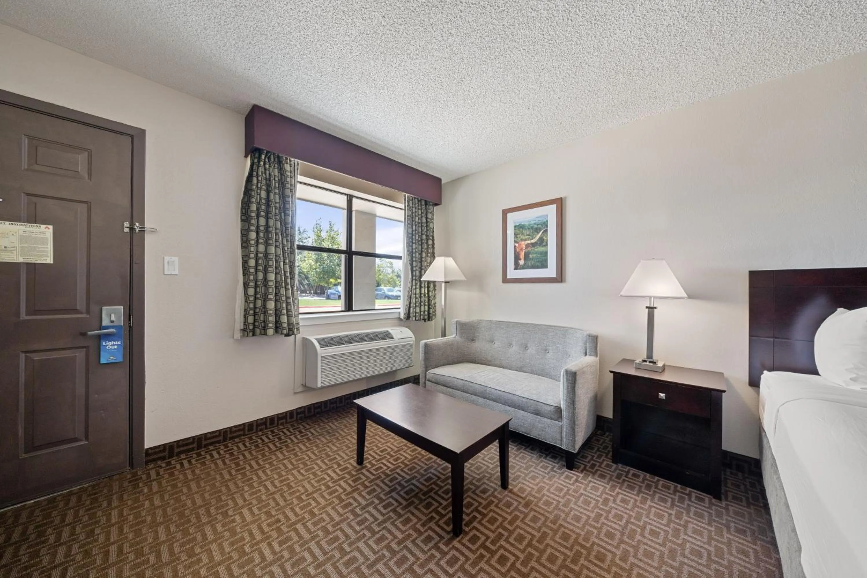 Bed in Days Inn by Wyndham Round Rock