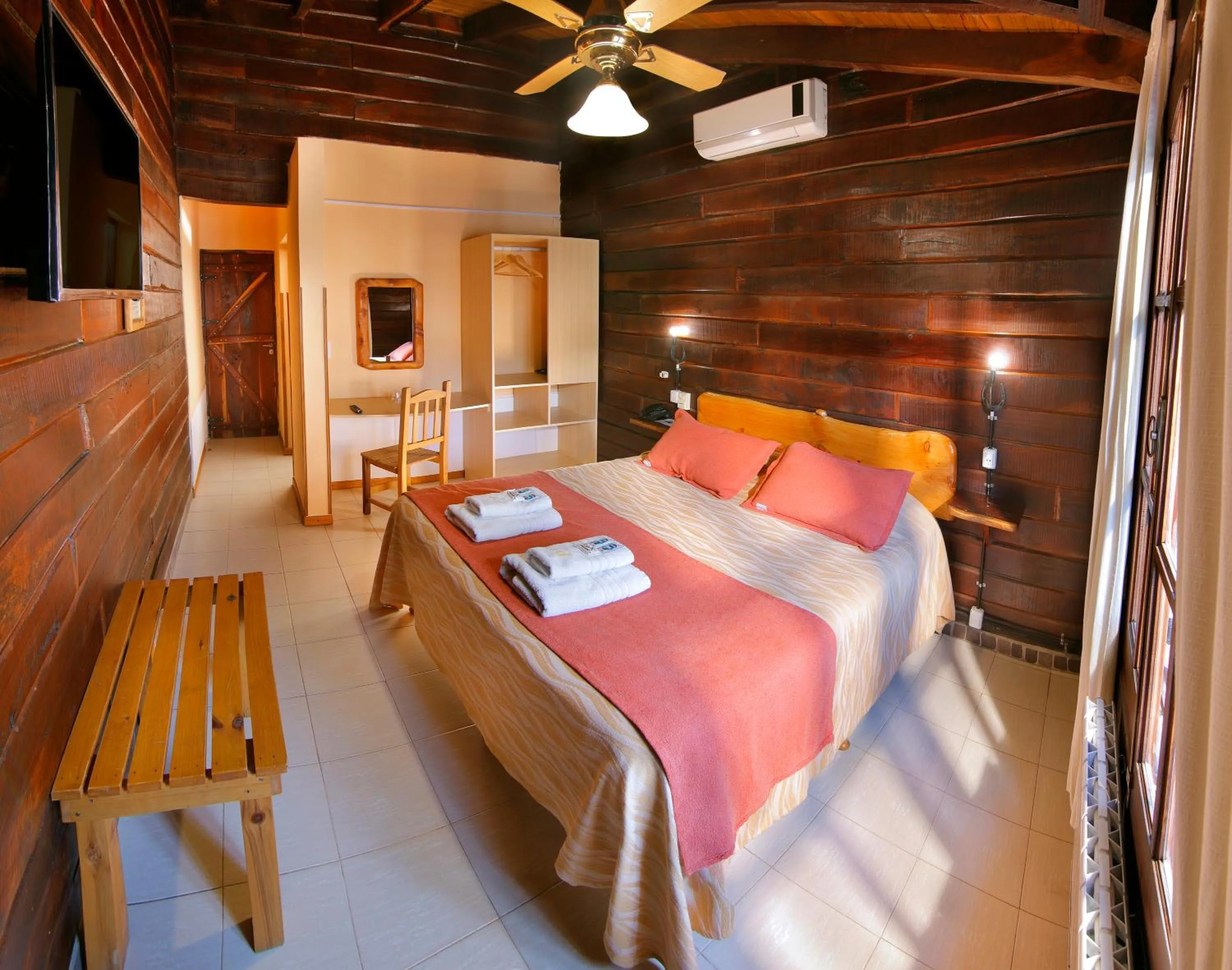 Photo of the whole room, Bed in Posada Pfullendorf - Adults Only