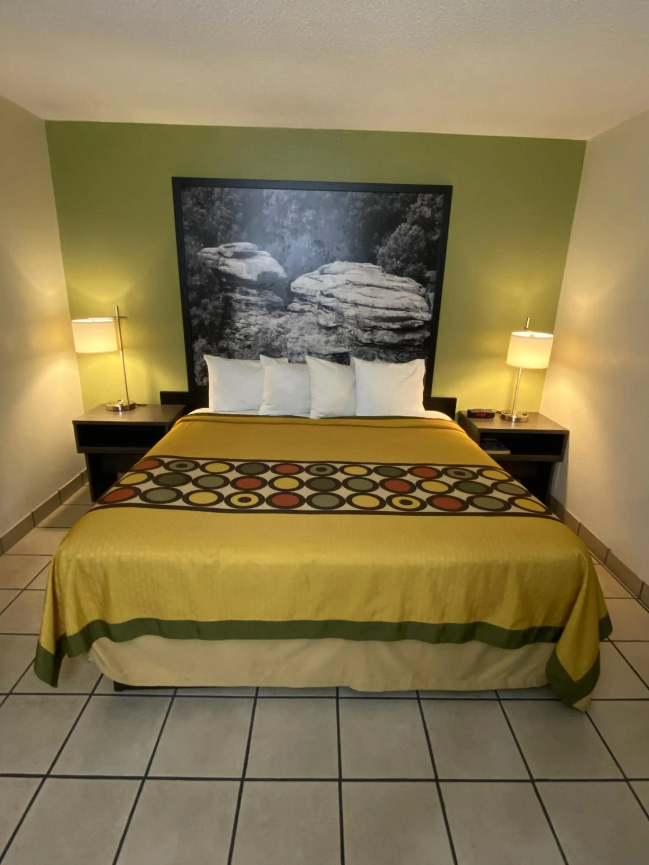 Bed in Super 8 by Wyndham Metropolis