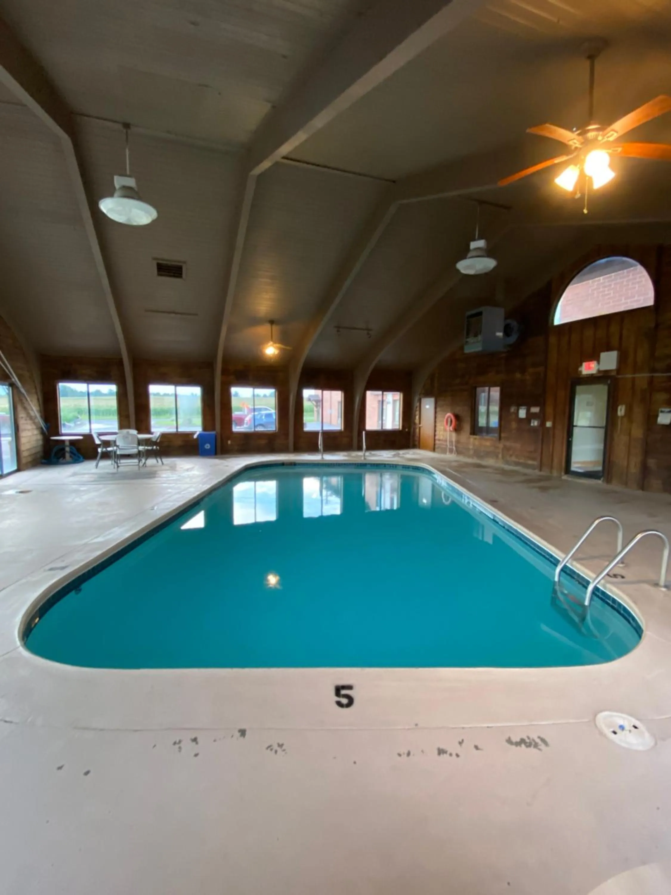 Swimming pool in Super 8 by Wyndham Metropolis